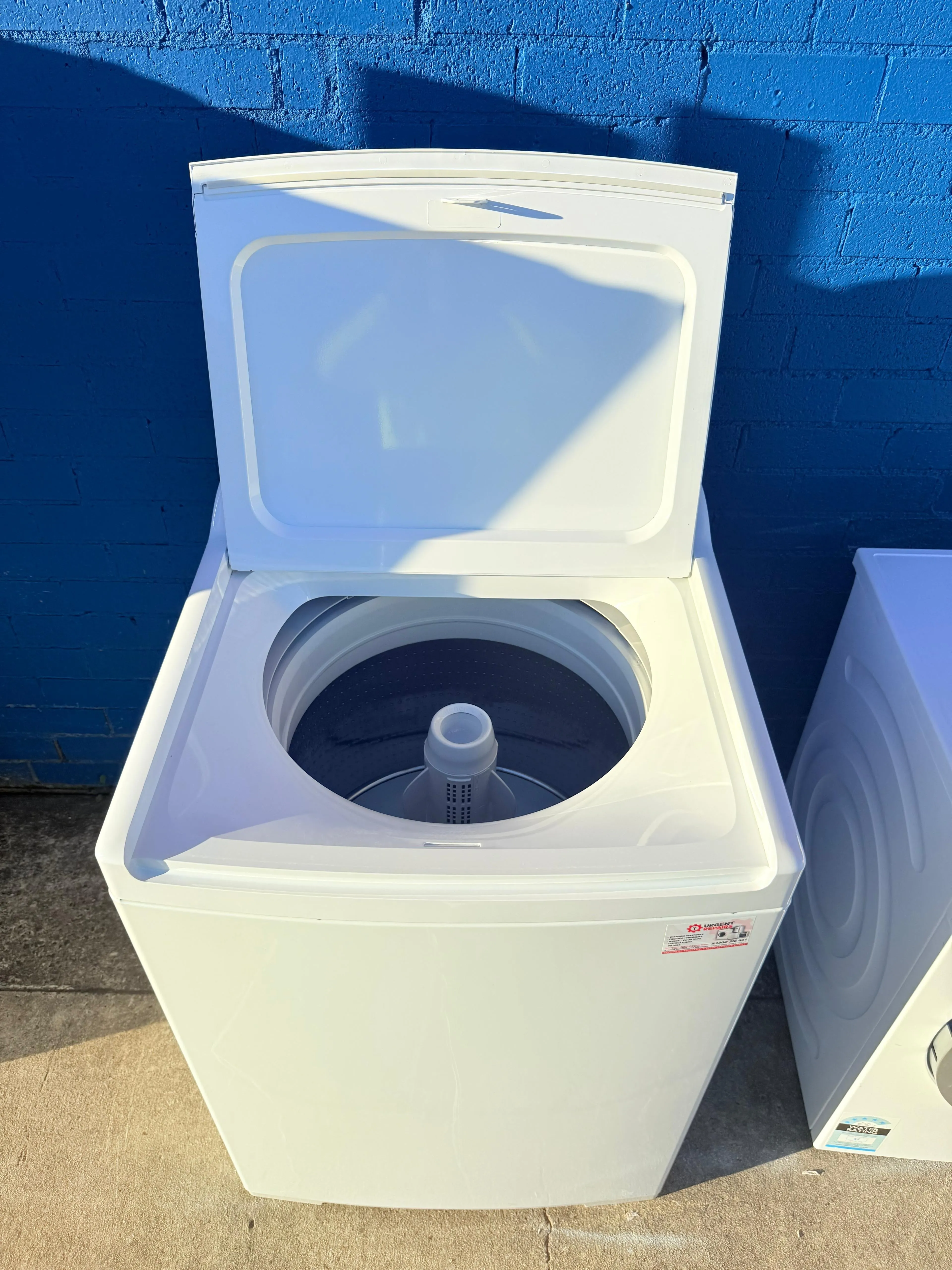 **FISHER & PAYKEL 10 KGS TOP LOADER WASHING MACHINE**
