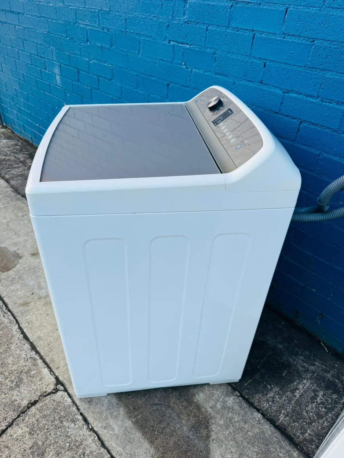 **FISHER & PAYKEL 10 KGS TOP LOADER WASHING MACHINE**