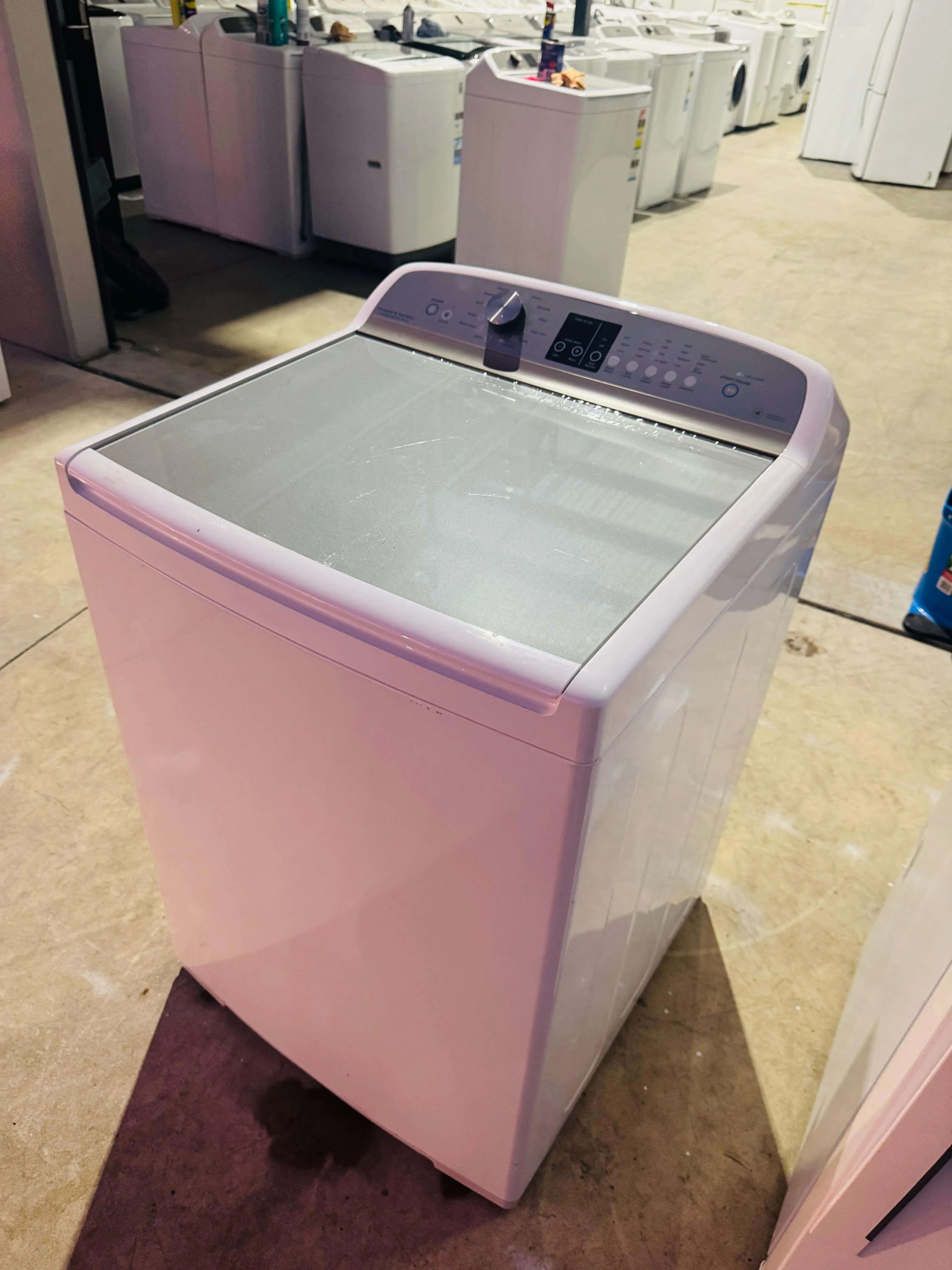 **FISHER & PAYKEL 10KGS  TOP LOADER WASHING MACHINE** FREE DELIVERY
