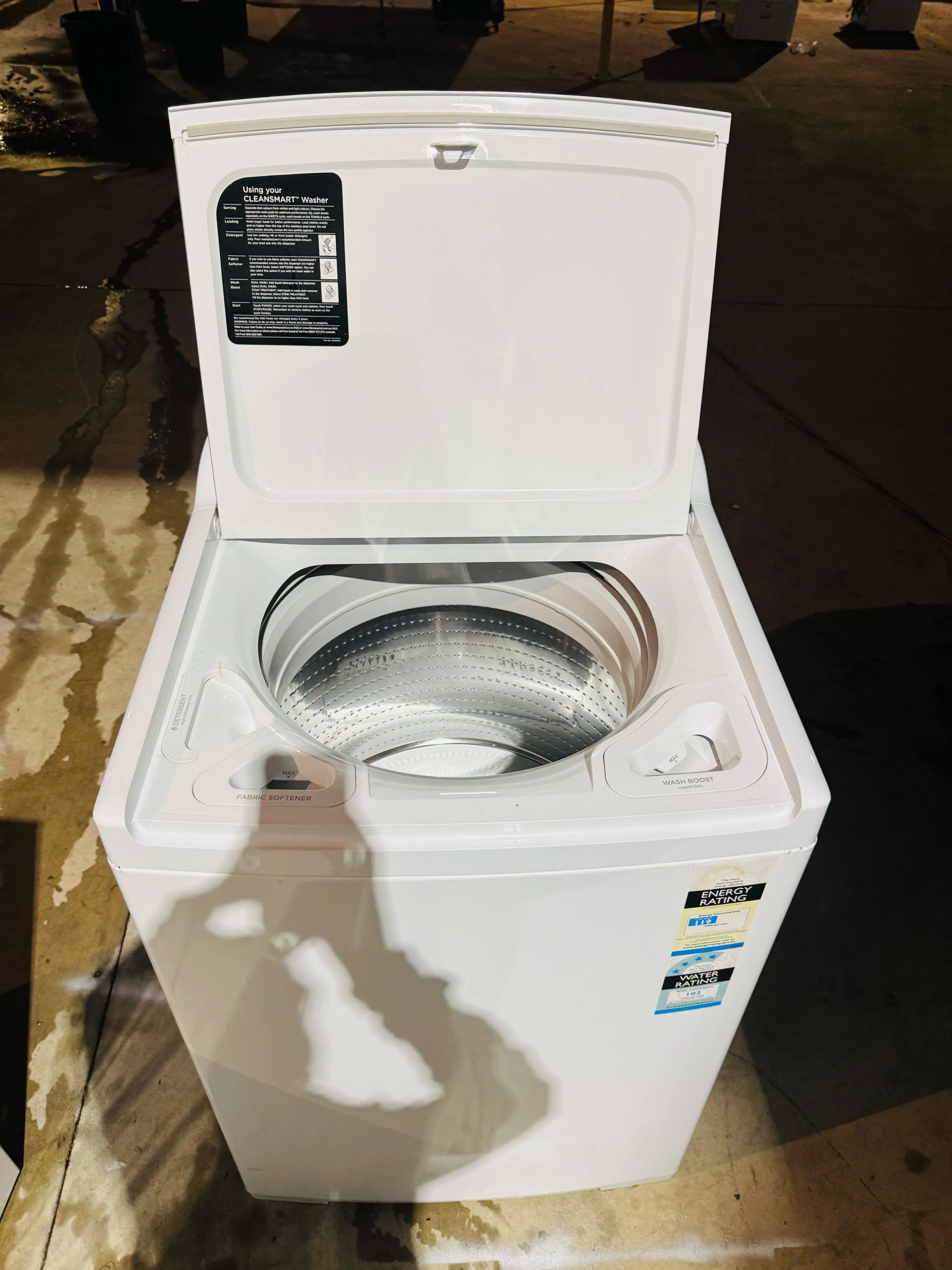 **FISHER & PAYKEL 10KGS  TOP LOADER WASHING MACHINE** FREE DELIVERY