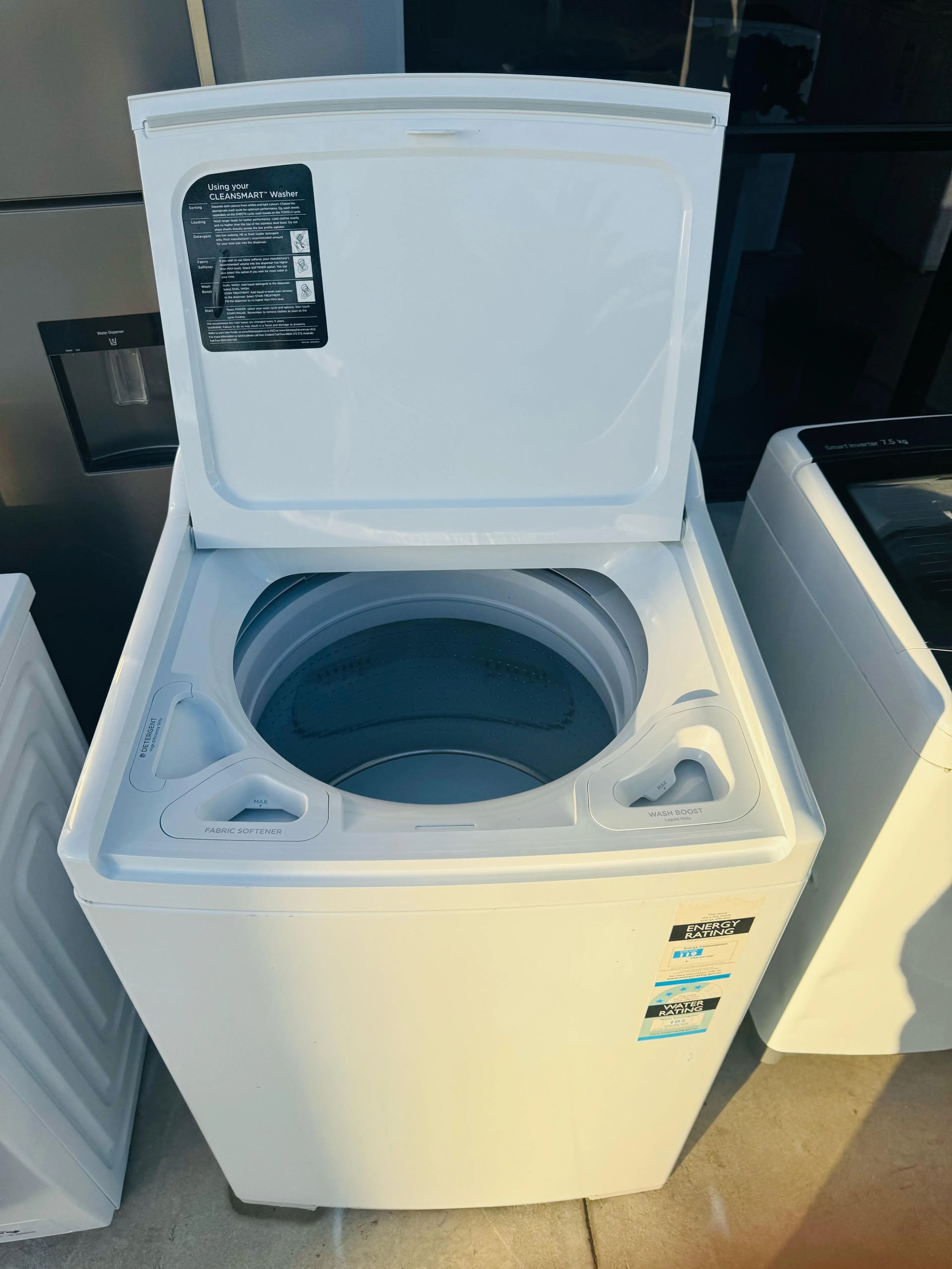 **FISHER & PAYKEL 10KGS  TOP LOADER WASHING MACHINE** FREE DELIVERY