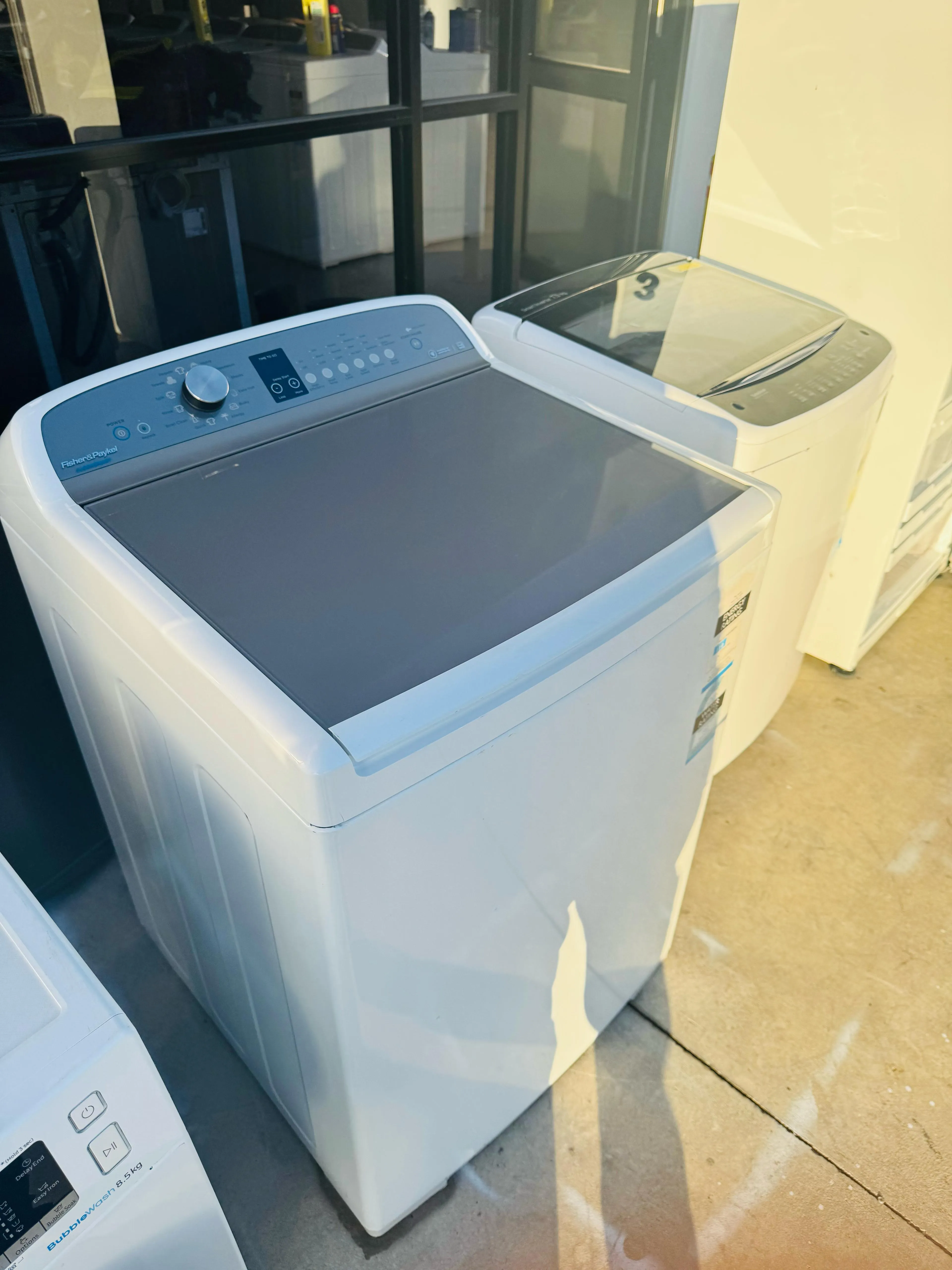 **FISHER & PAYKEL 10KGS  TOP LOADER WASHING MACHINE** FREE DELIVERY