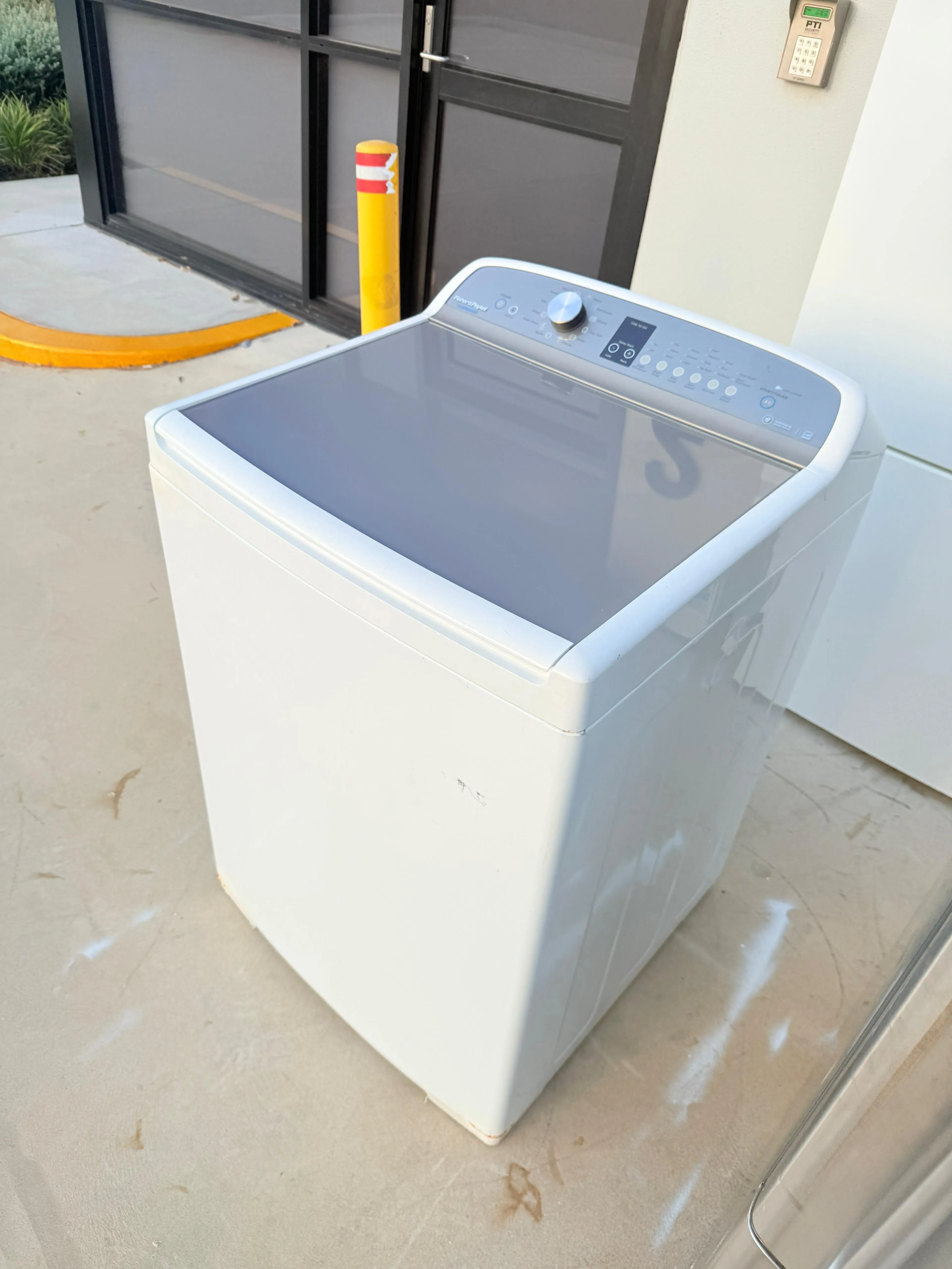 **FISHER & PAYKEL 10KGS TOP LOADER WASHING MACHINE**