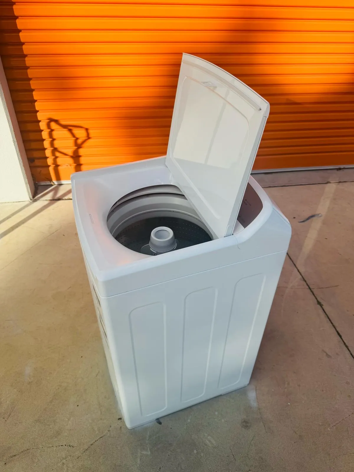 **FISHER & PAYKEL 7 KGS TOP LOADER WASHING MACHINE**