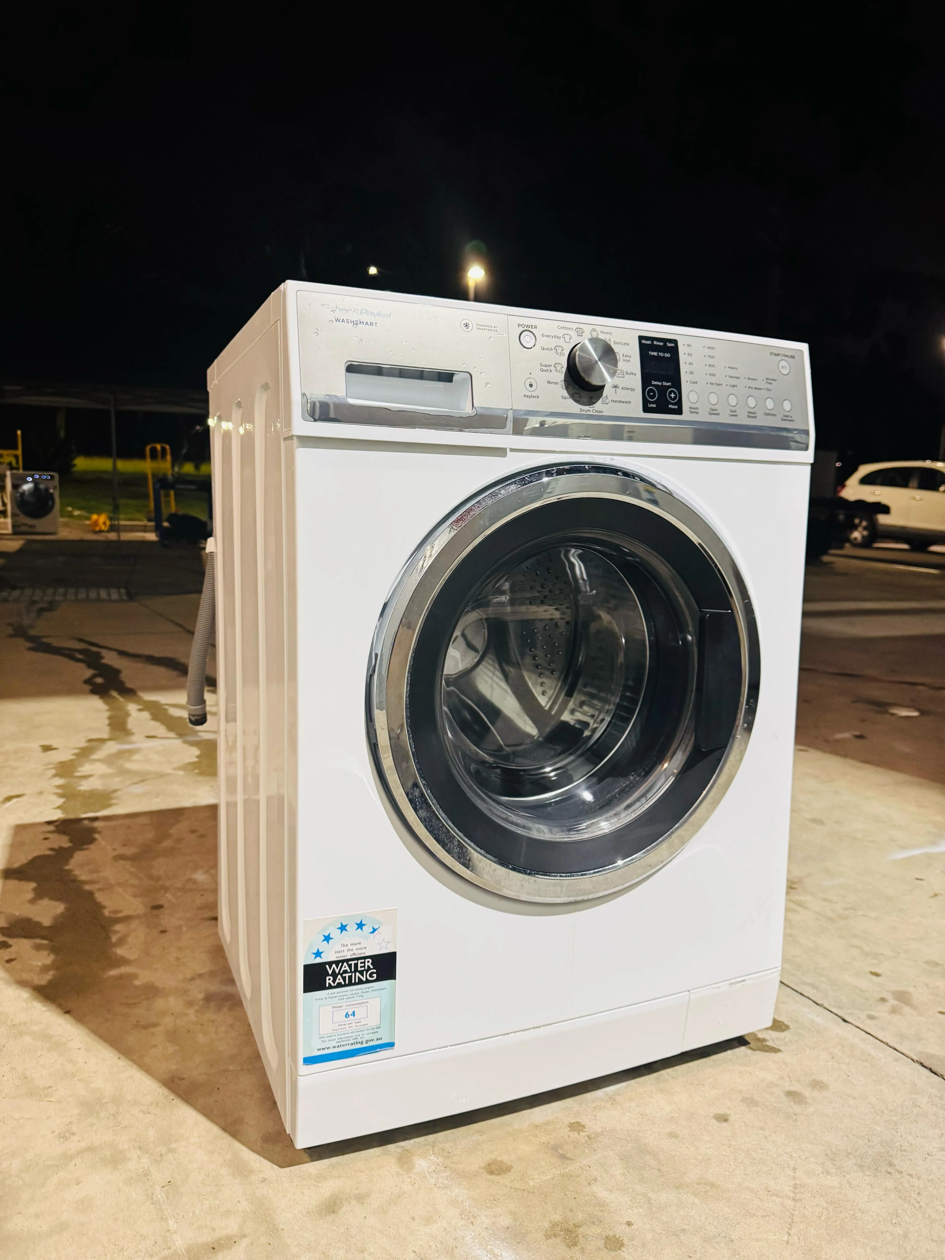 **FISHER & PAYKEL 7.5KGS FRONT LOADER WASHING MACHINE** FREE DELIVERY
