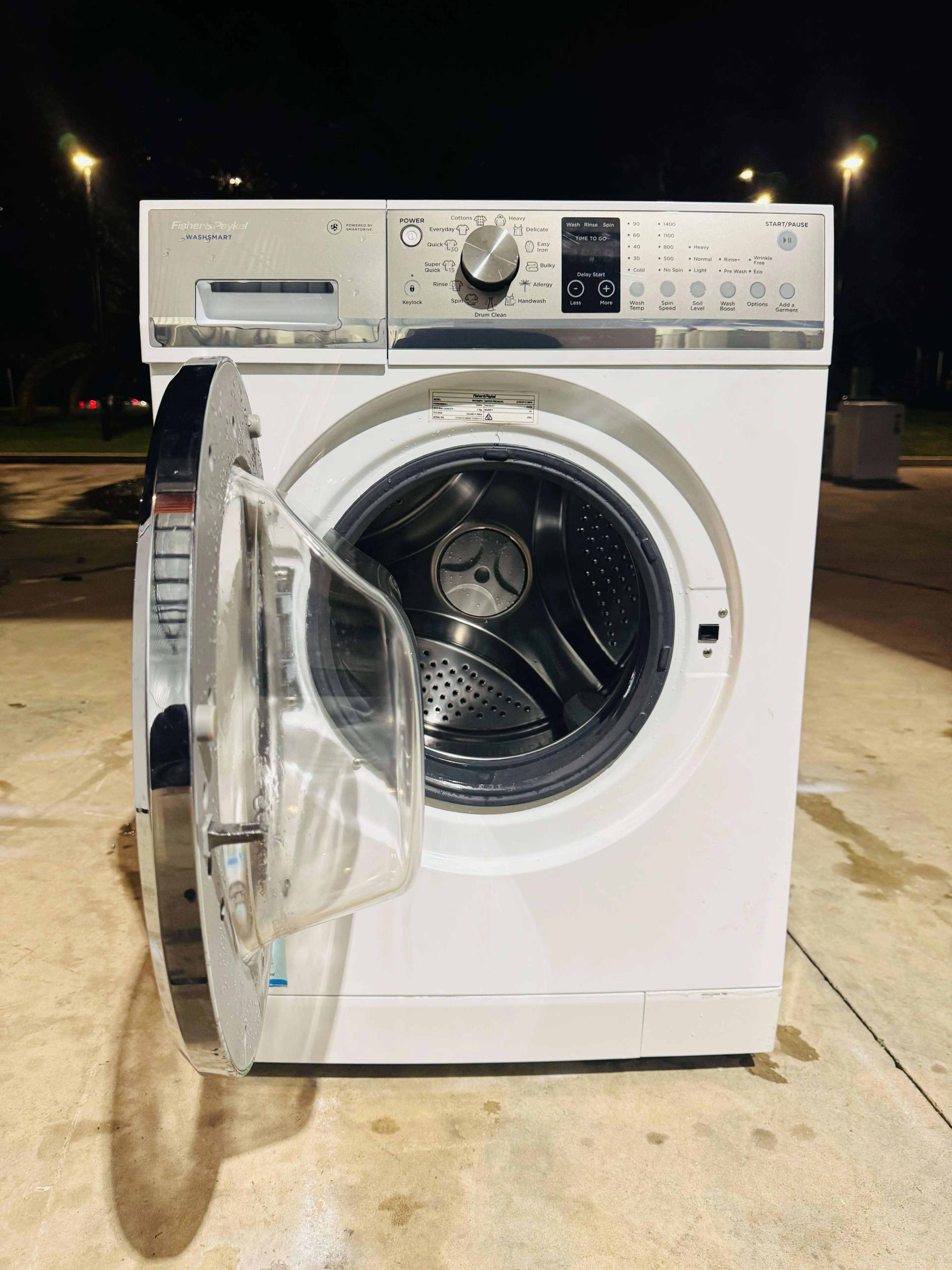 **FISHER & PAYKEL 7.5KGS FRONT LOADER WASHING MACHINE** FREE DELIVERY