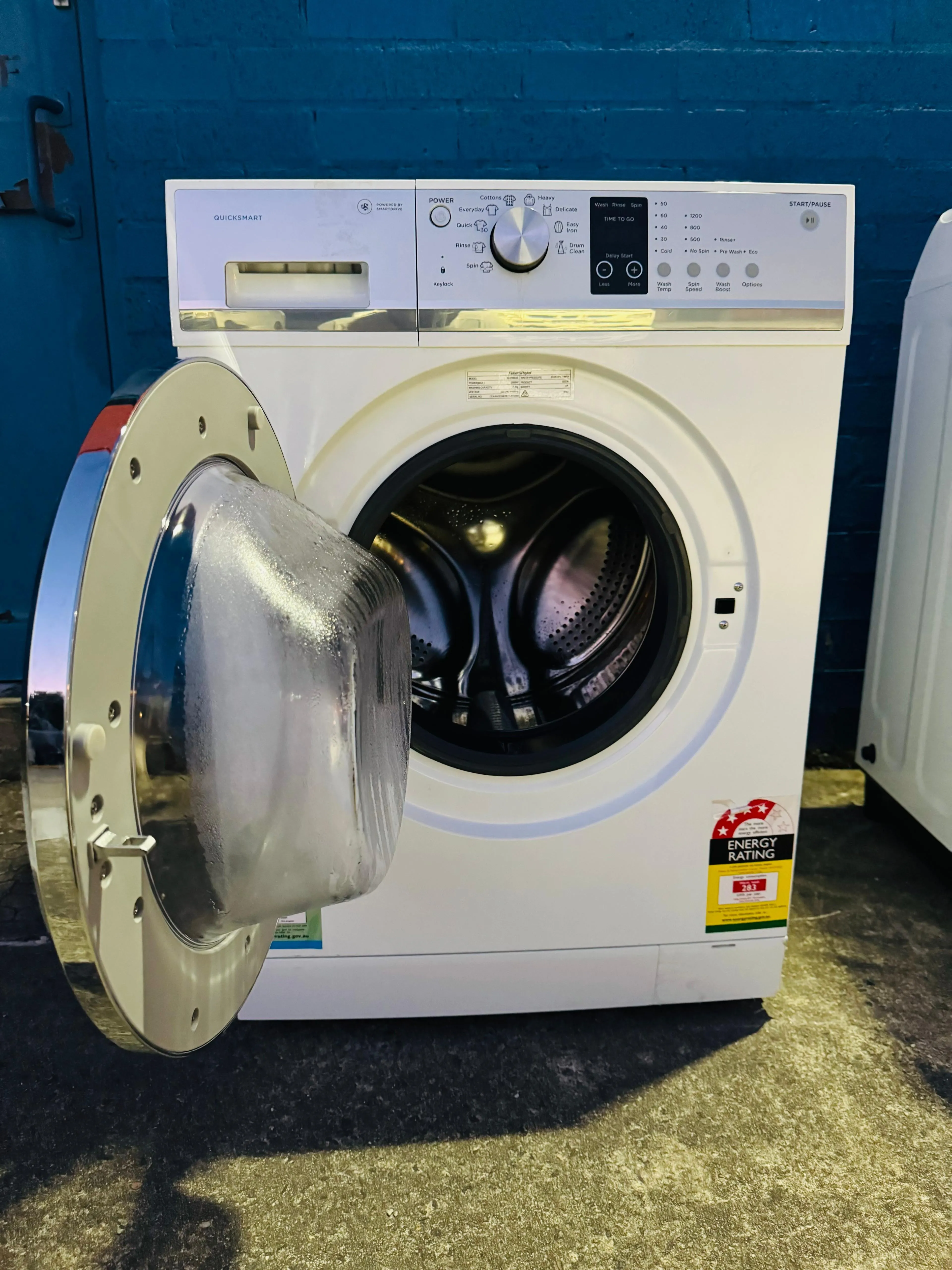 **FISHER & PAYKEL 7.5KGS FRONT LOADER WASHING MACHINE**
