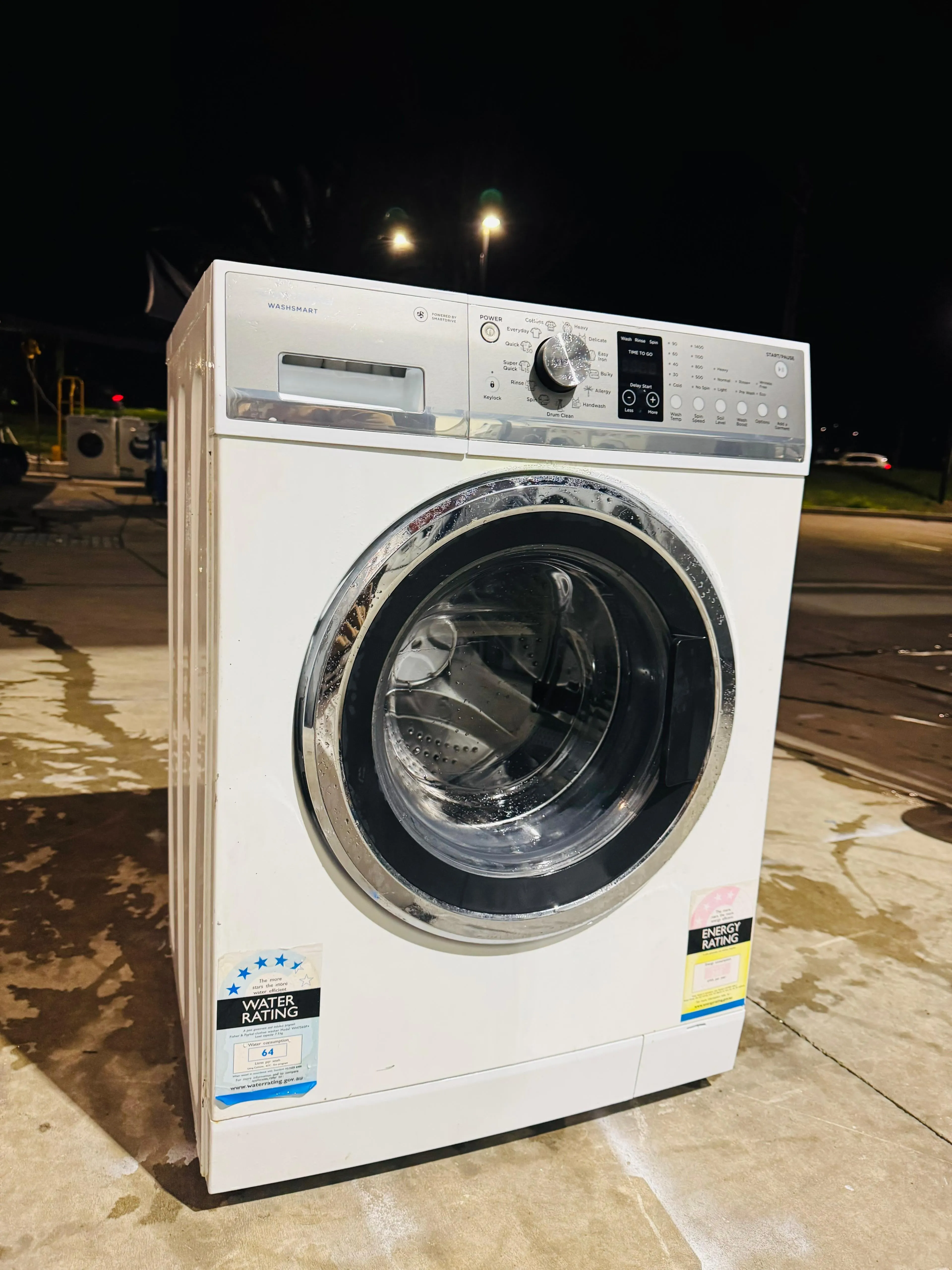 **FISHER & PAYKEL 7.5KGS FRONT LOADER WASHING MACHINE**