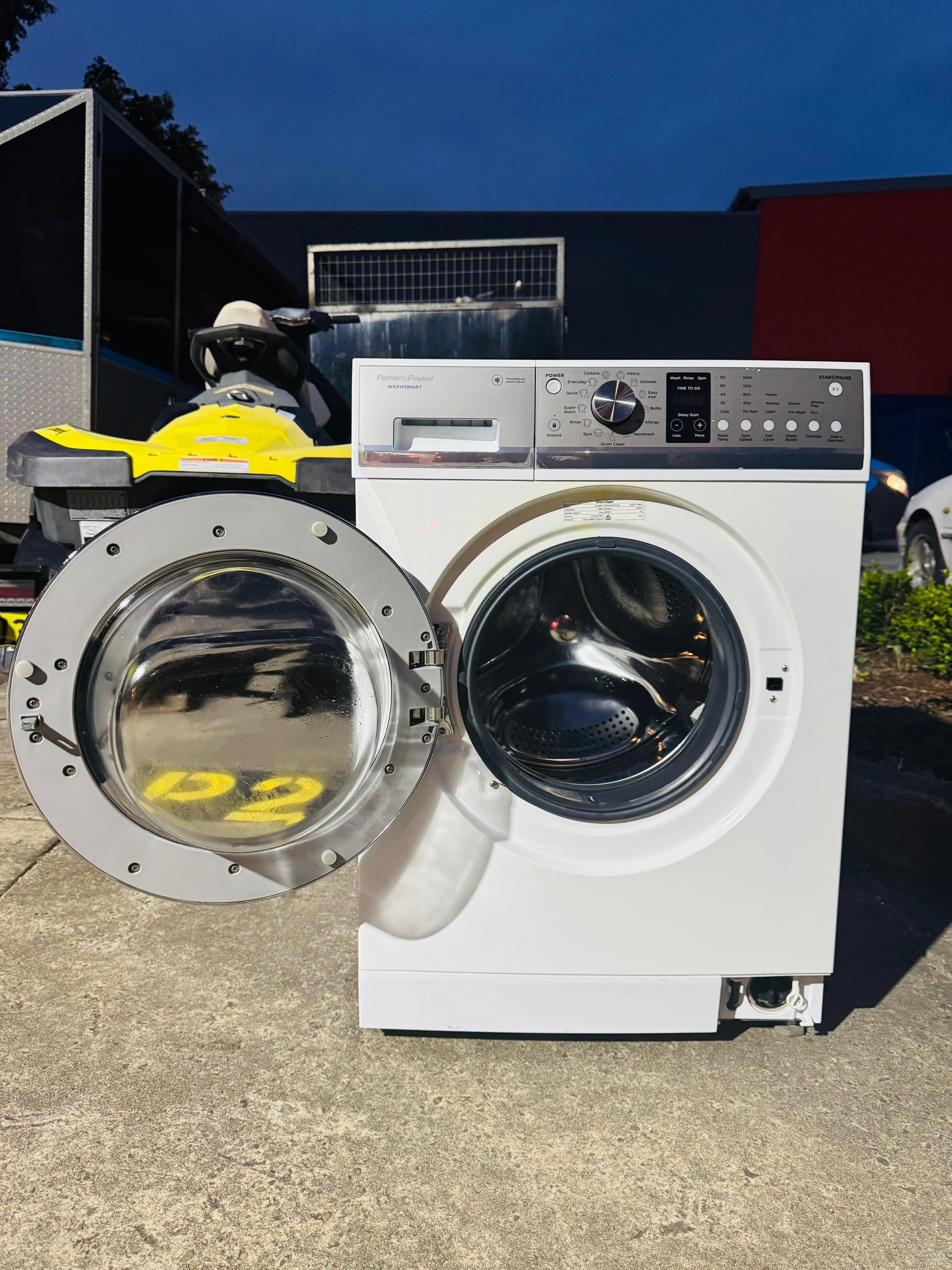 **FISHER & PAYKEL 7.5KGS FRONT LOADER WASHING MACHINE**