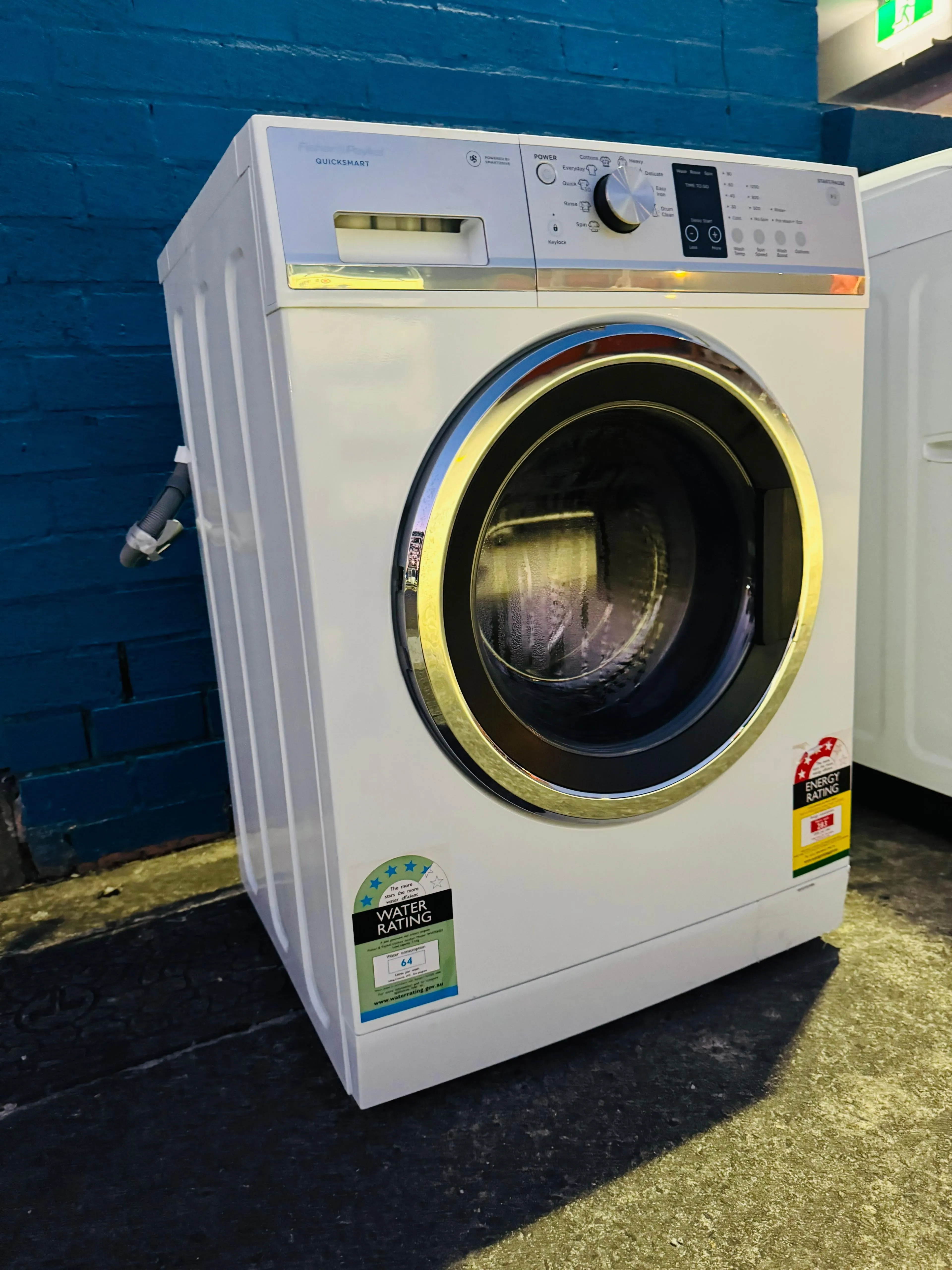 **FISHER & PAYKEL 7.5KGS FRONT LOADER WASHING MACHINE**