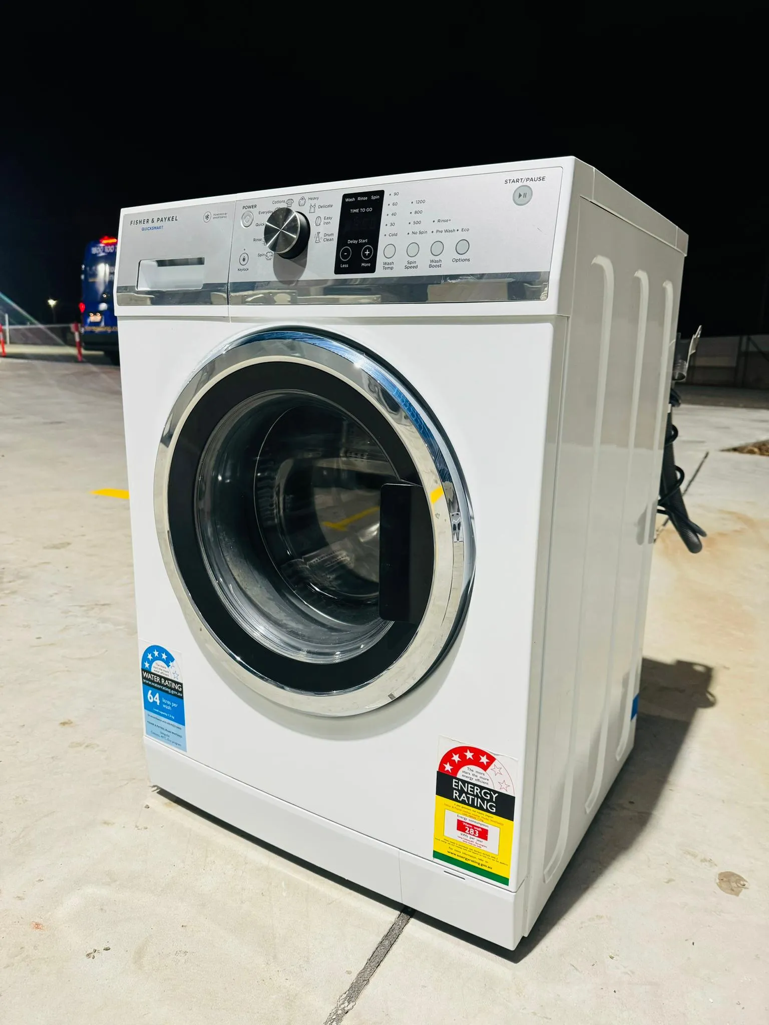 FISHER & PAYKEL 7.5KGS FRONT LOADER WASHINGMACHINE