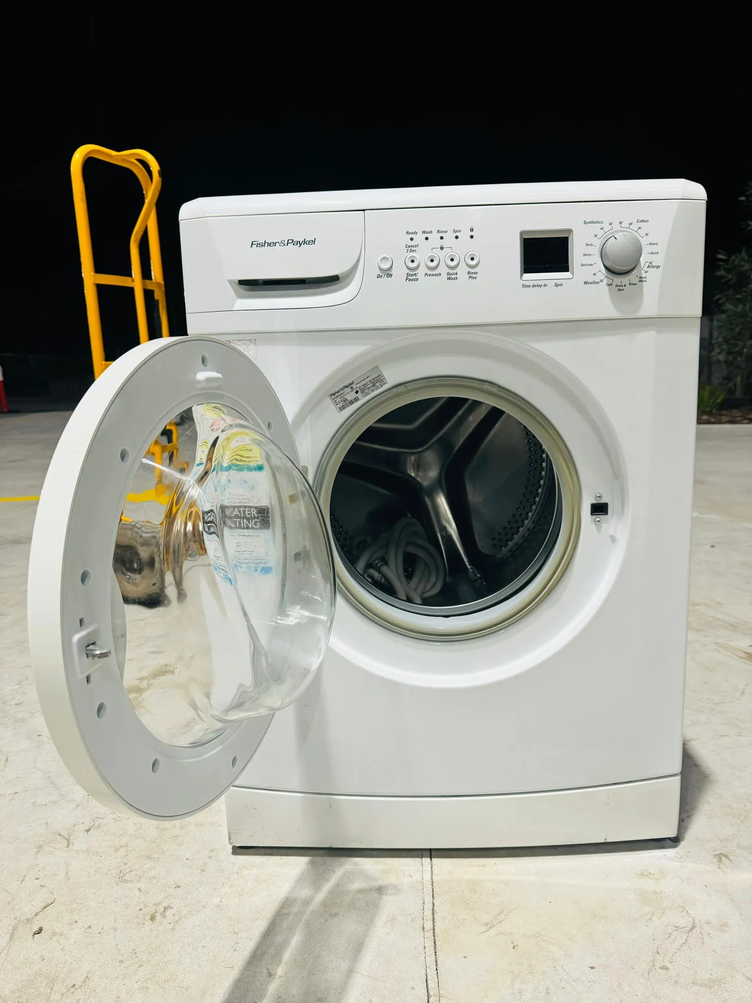 **FISHER & PAYKEL 8 KGS FRONT LOADER WASHING MACHINE**