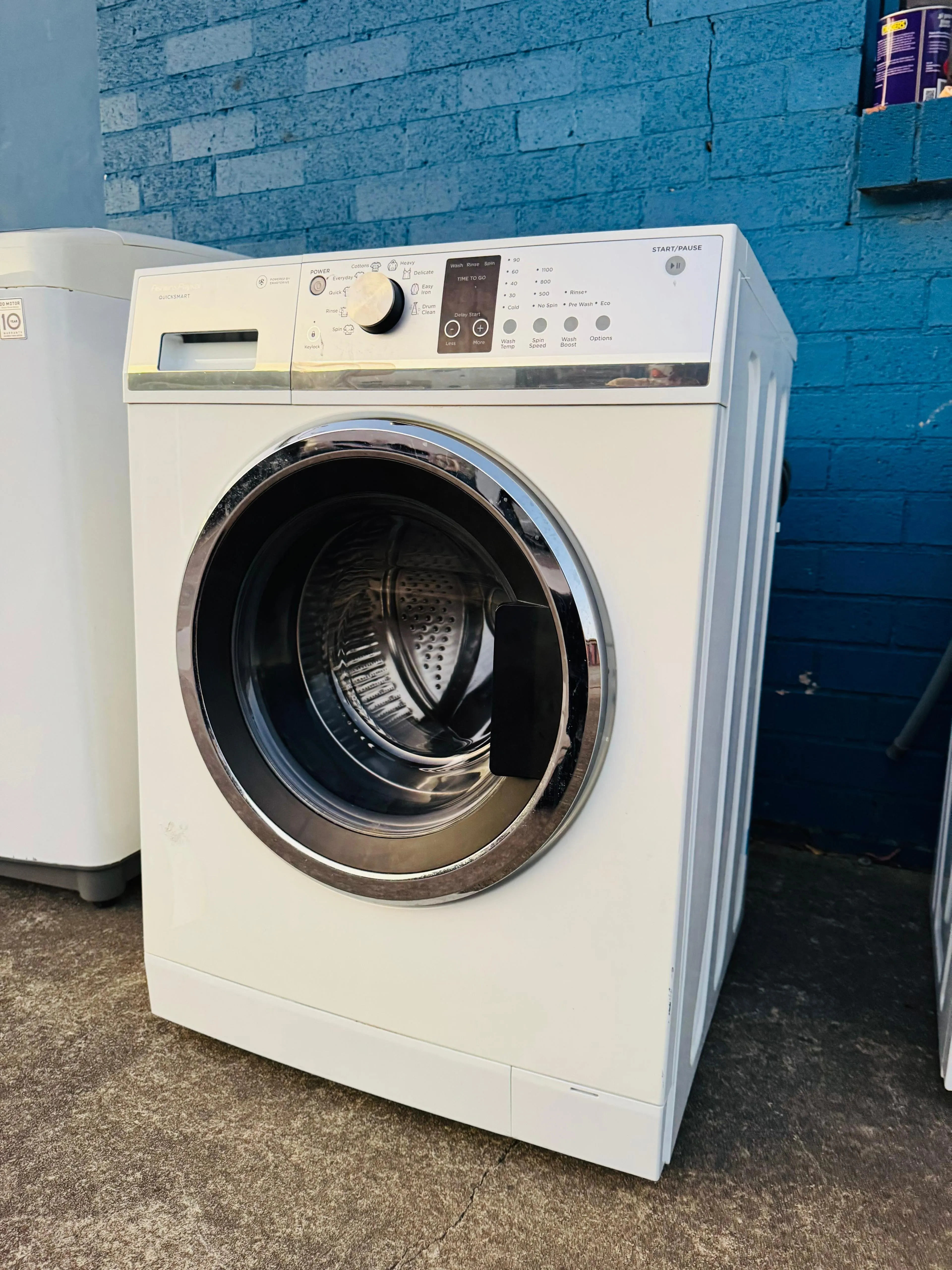 **FISHER & PAYKEL 8.5 KGS FRONT LOADER WASHING MACHINE**