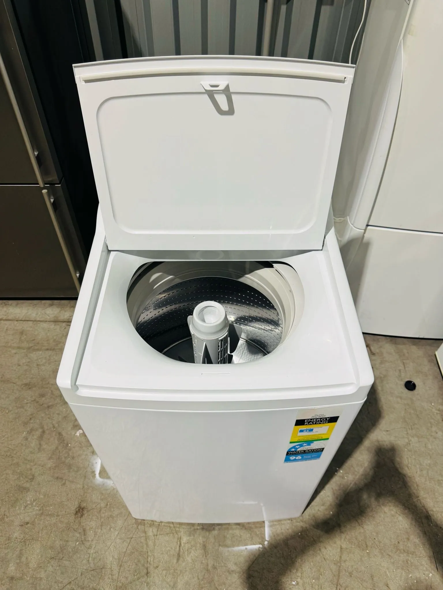 **FISHER & PAYKEL 8.5 KGS TOP LOADER WASHING MACHINE (D)**