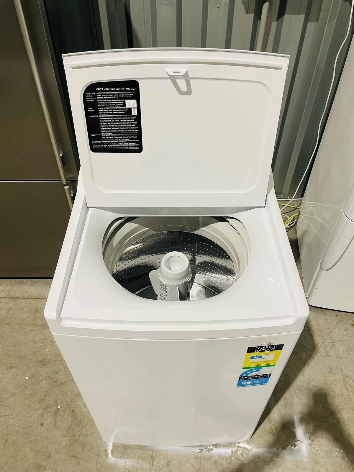 **FISHER & PAYKEL 8.5 KGS TOP LOADER WASHING MACHINE (F)**