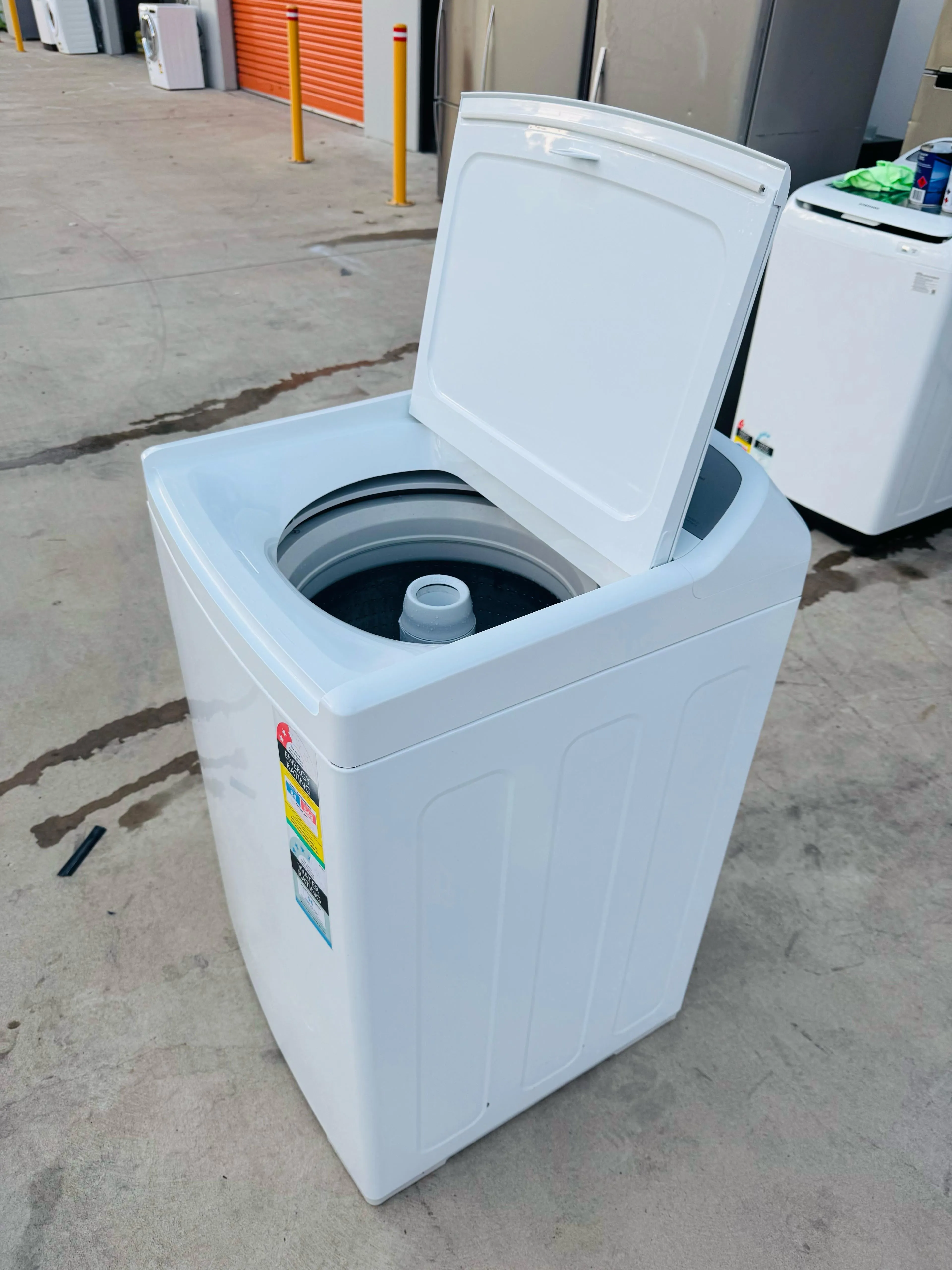 **FISHER & PAYKEL 8.5 KGS TOP LOADER WASHING MACHINE (k)**