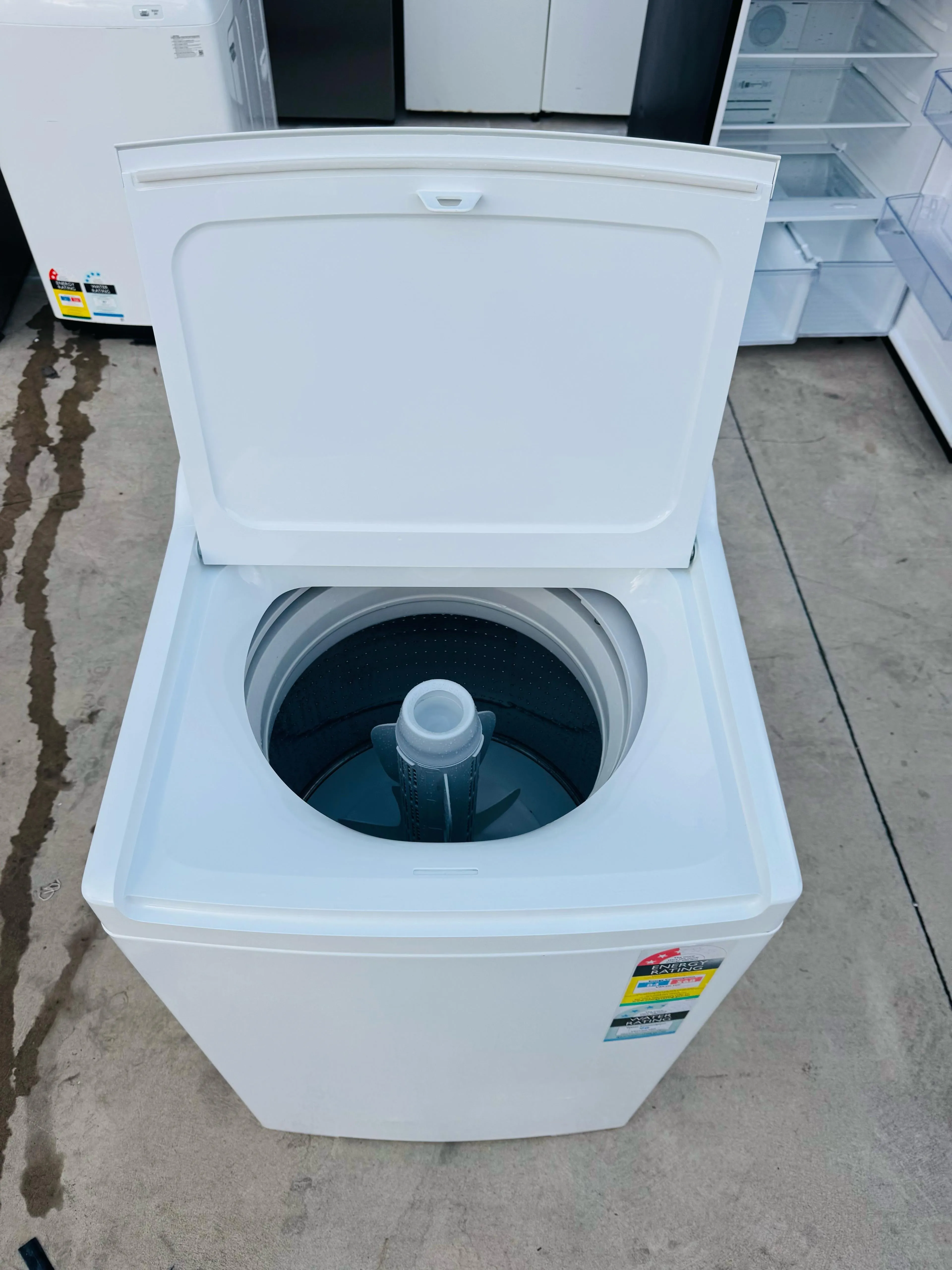 **FISHER & PAYKEL 8.5 KGS TOP LOADER WASHING MACHINE (k)**