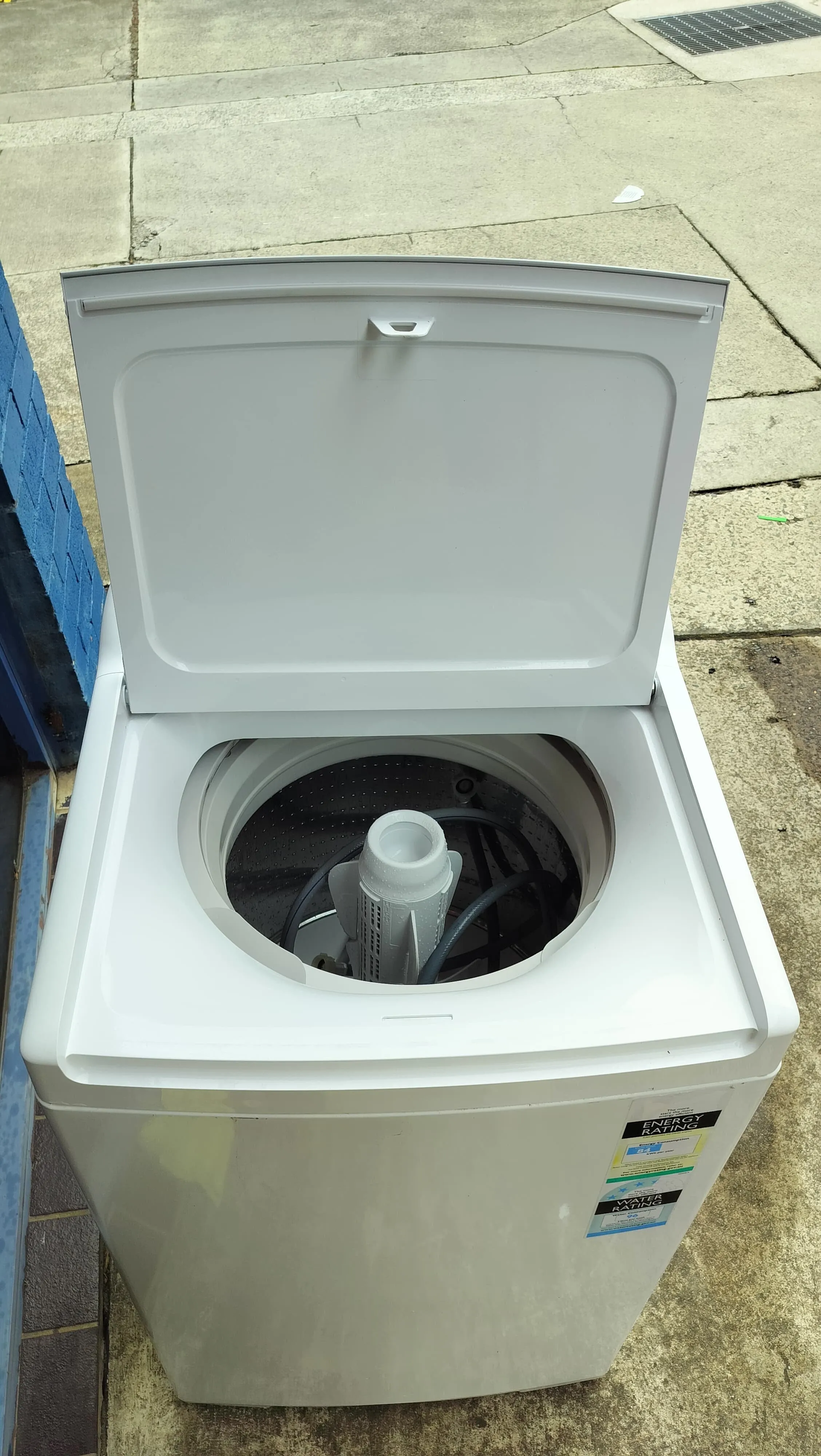 **FISHER & PAYKEL 8.5 KGS TOPLOADER WASHING MACHINE**