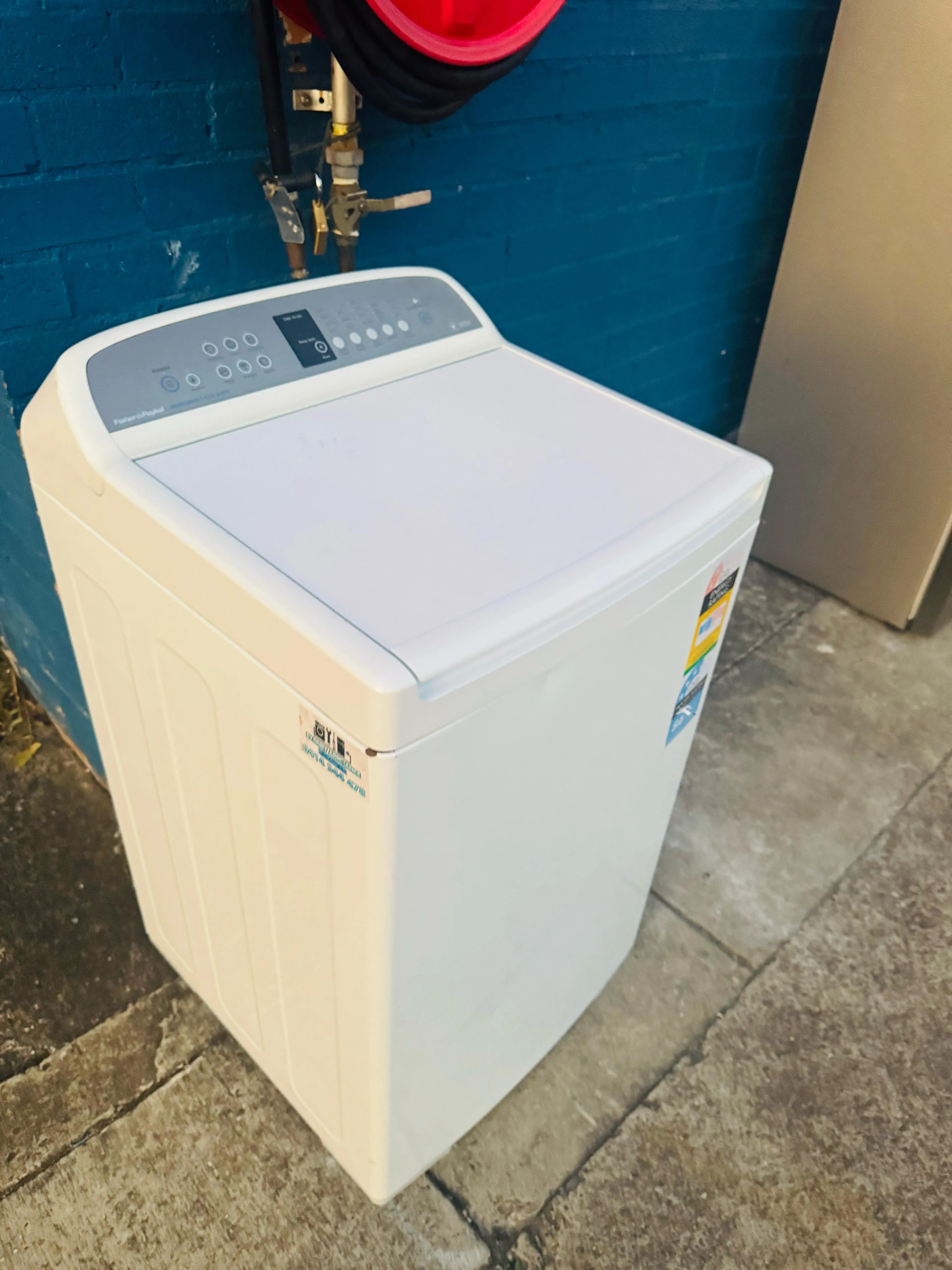 **FISHER & PAYKEL 8.5KGS FRONT LOADER WASHING MACHINE**