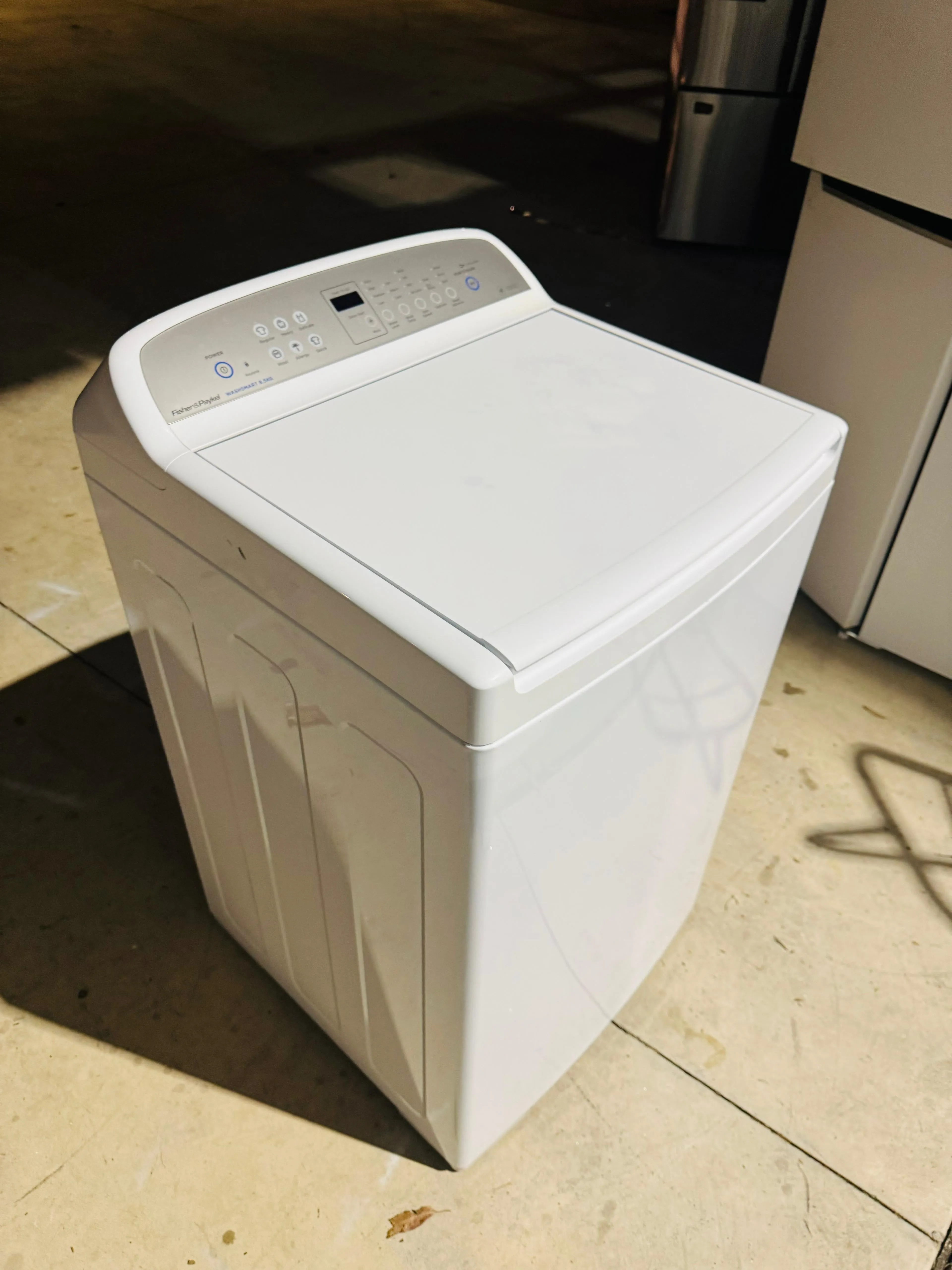 **FISHER & PAYKEL 8.5KGS TOP LOADER WASHING MACHINE**