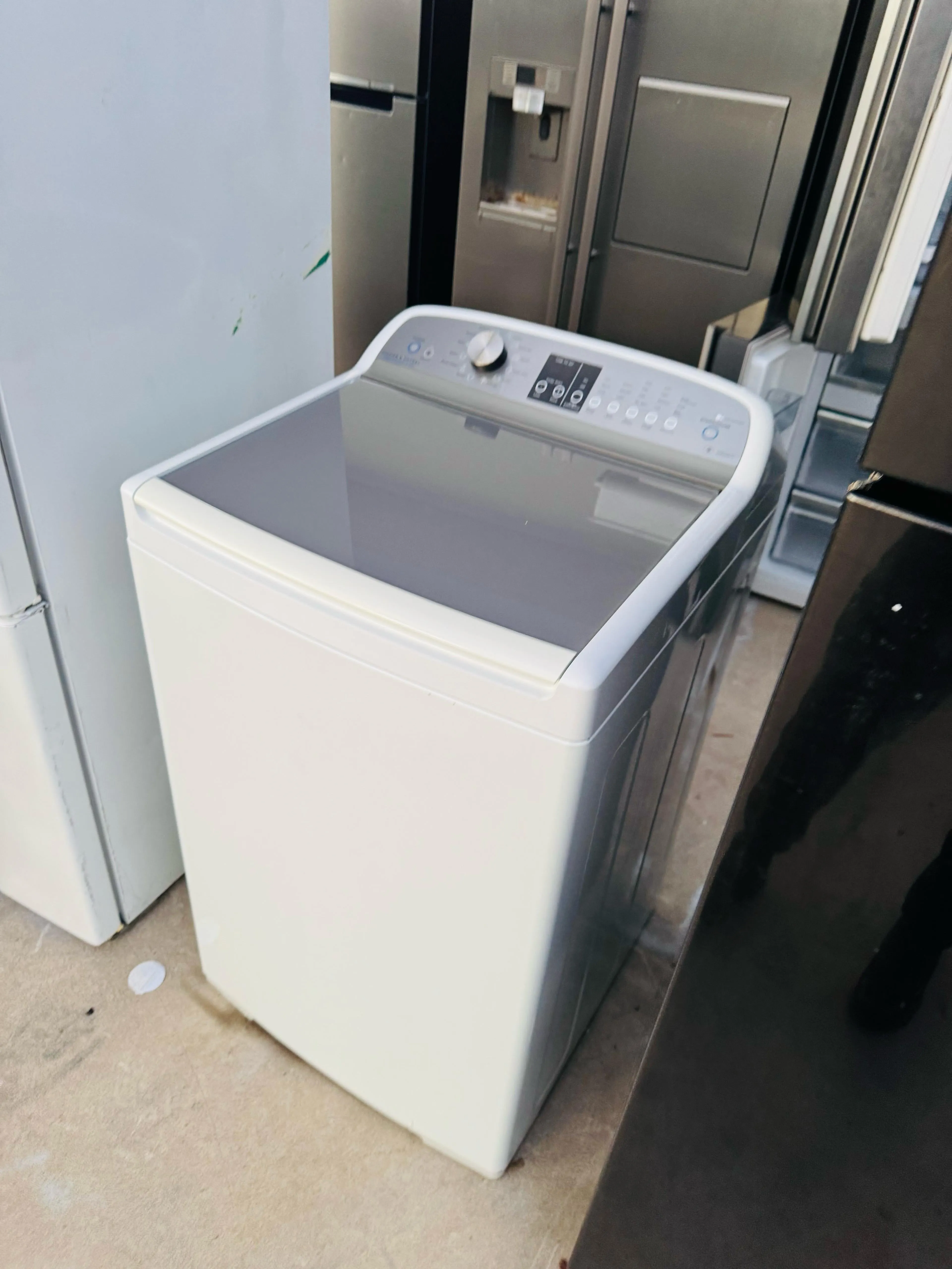 **FISHER & PAYKEL 8.5KGS TOP LOADER WASHING MACHINE**
