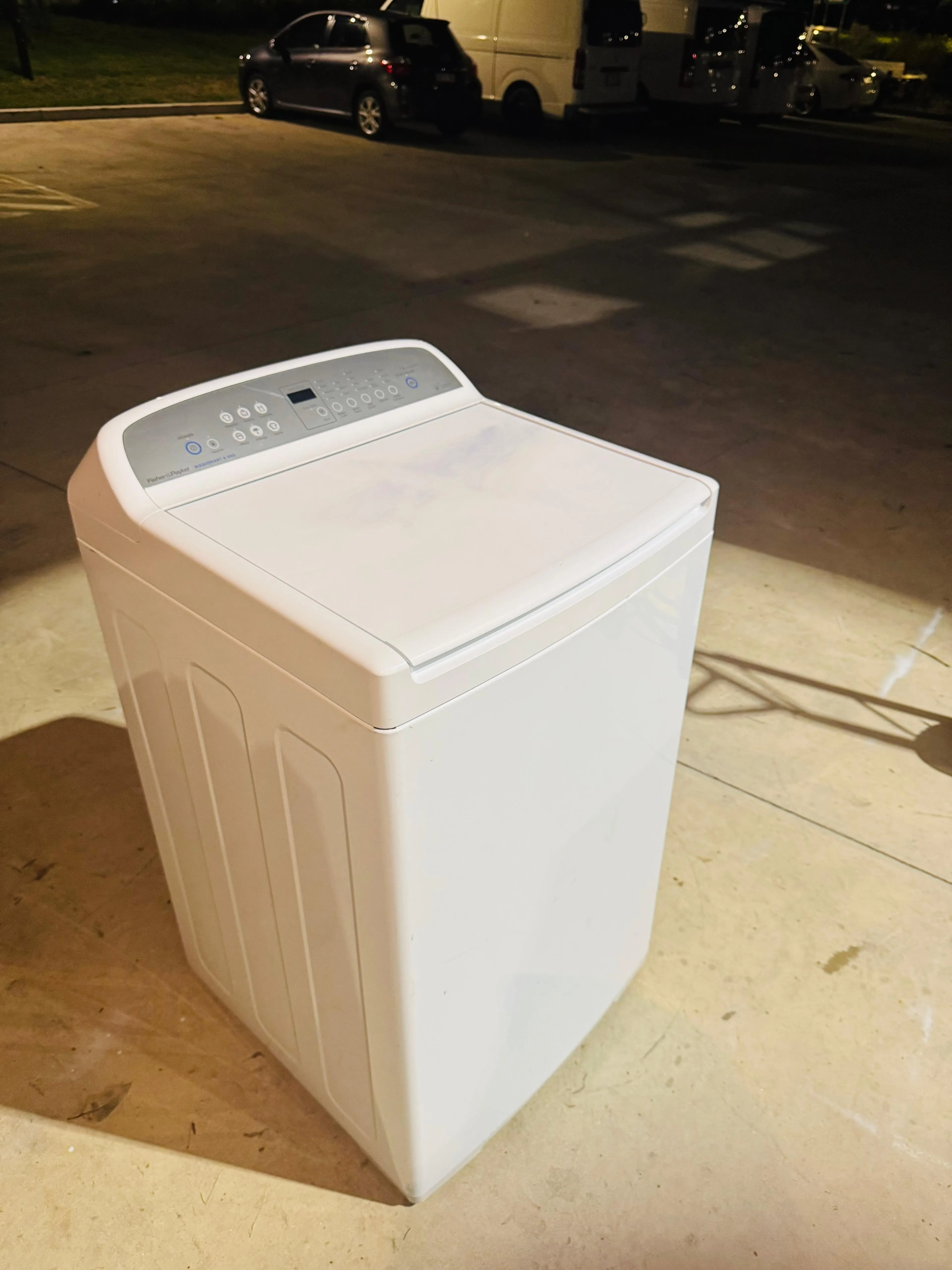 **FISHER & PAYKEL 8.5KGS TOP LOADER WASHING MACHINE**
