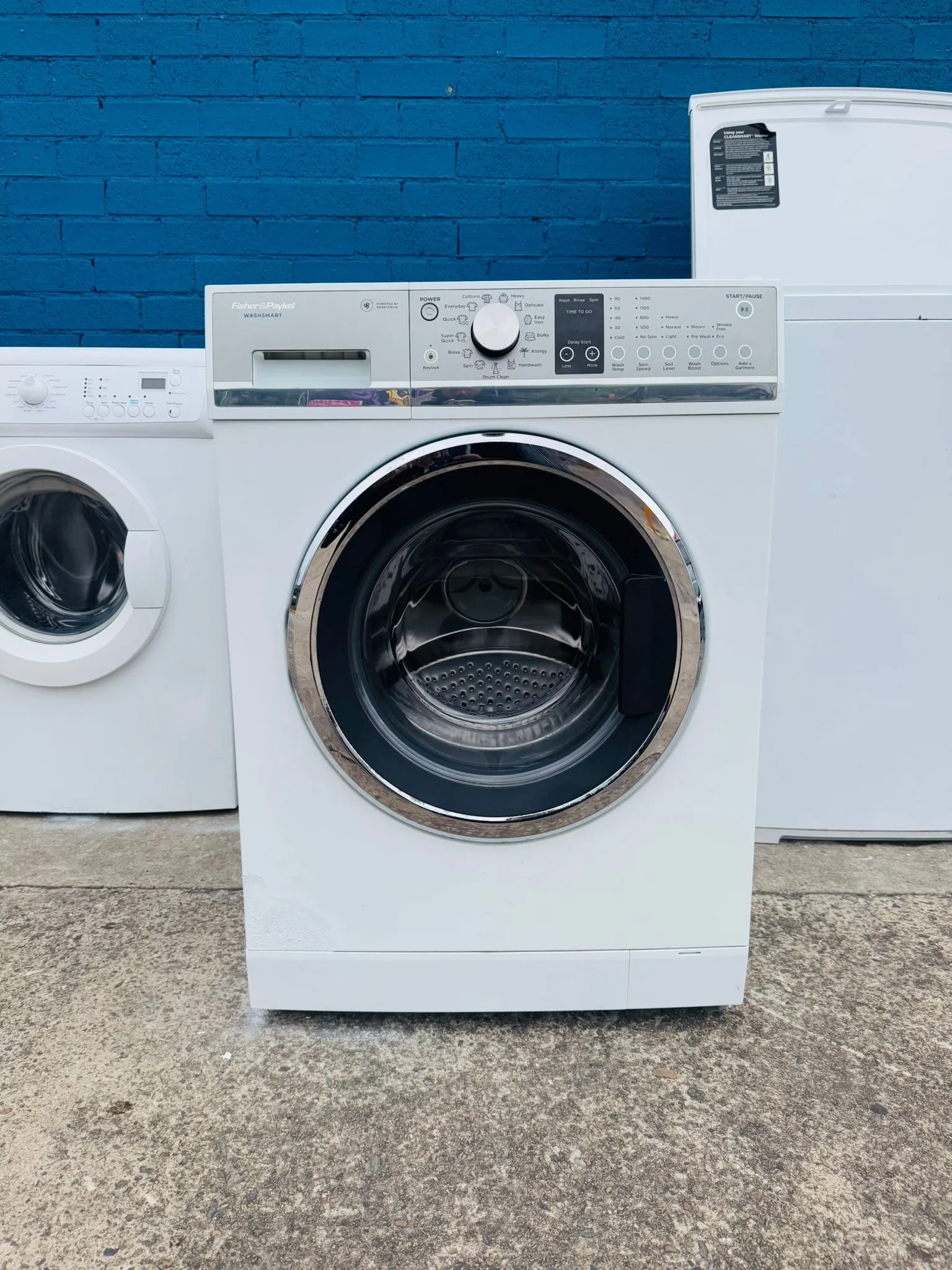 **FISHER & PAYKEL 8KGS FRONT LOADER WASHING MACHINE**