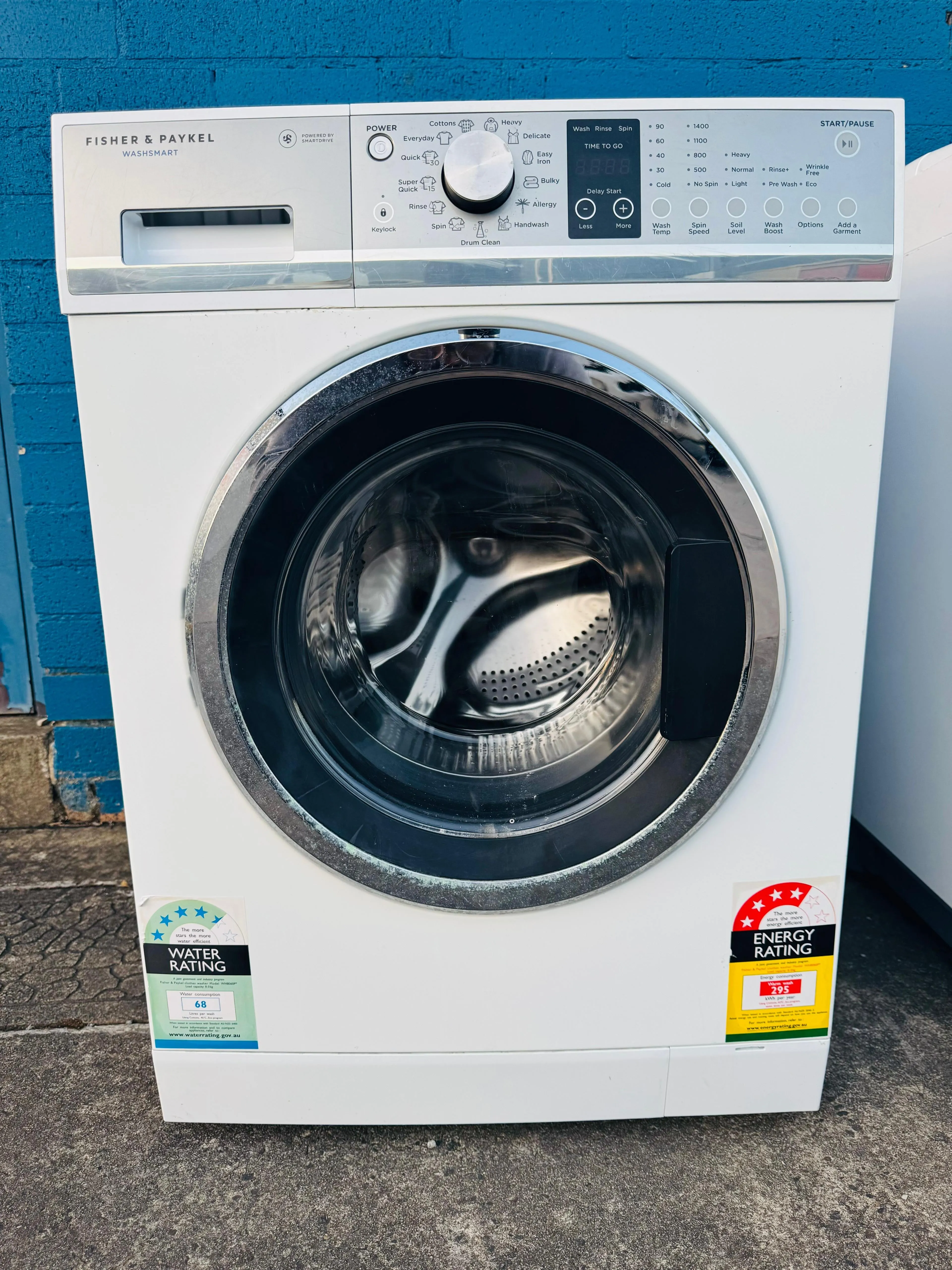 **FISHER & PAYKEL 8KGS FRONT LOADER WASHING MACHINE**