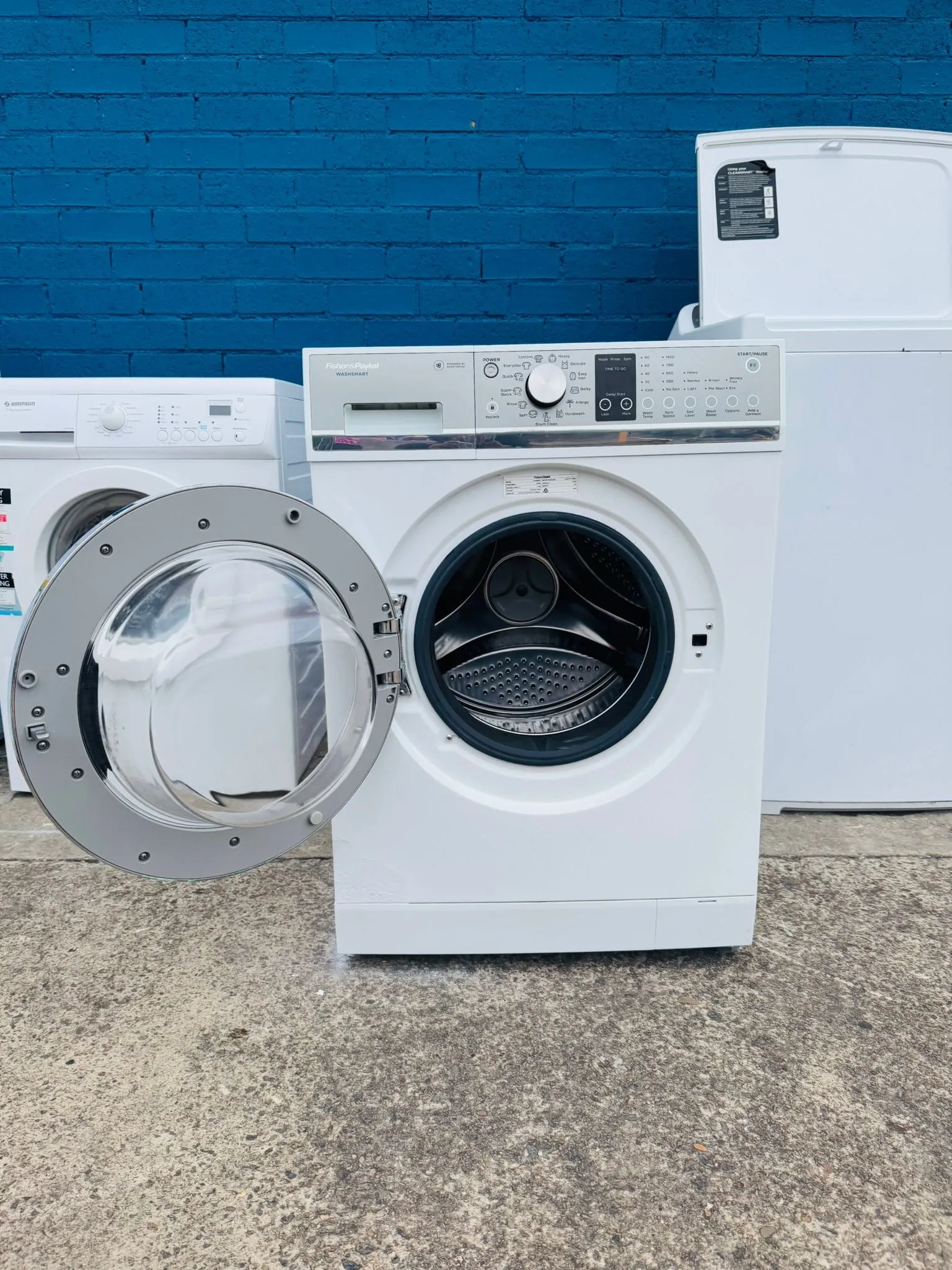 **FISHER & PAYKEL 8KGS FRONT LOADER WASHING MACHINE**