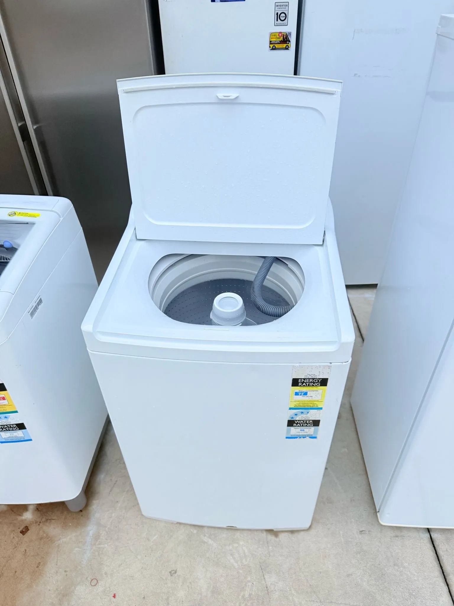 **FISHER & PAYKEL 8KGS TOP LOADER WASHING MACHINE (k)**