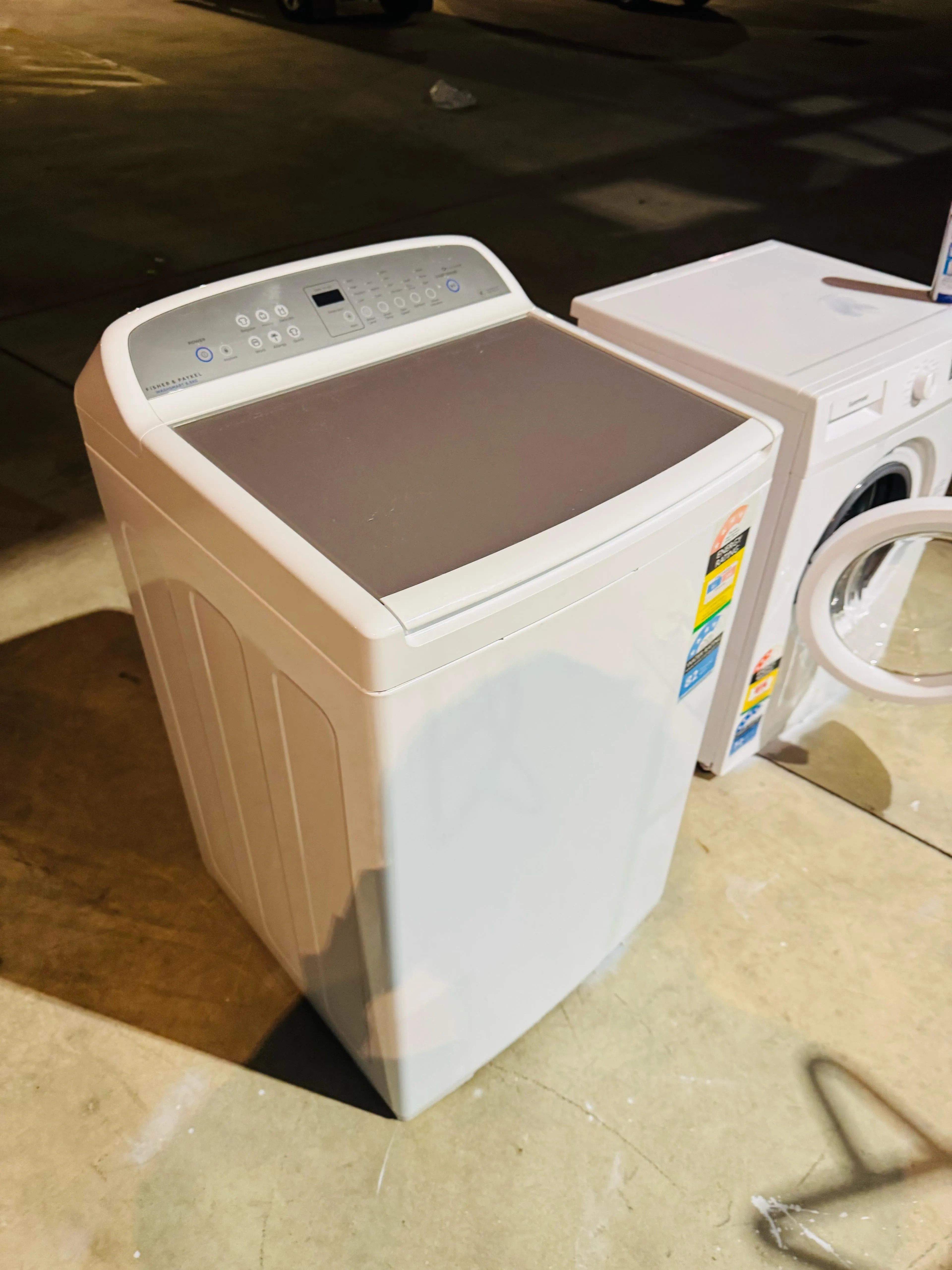 **FISHER & PAYKEL 8KGS TOP LOADER WASHING MACHINE**