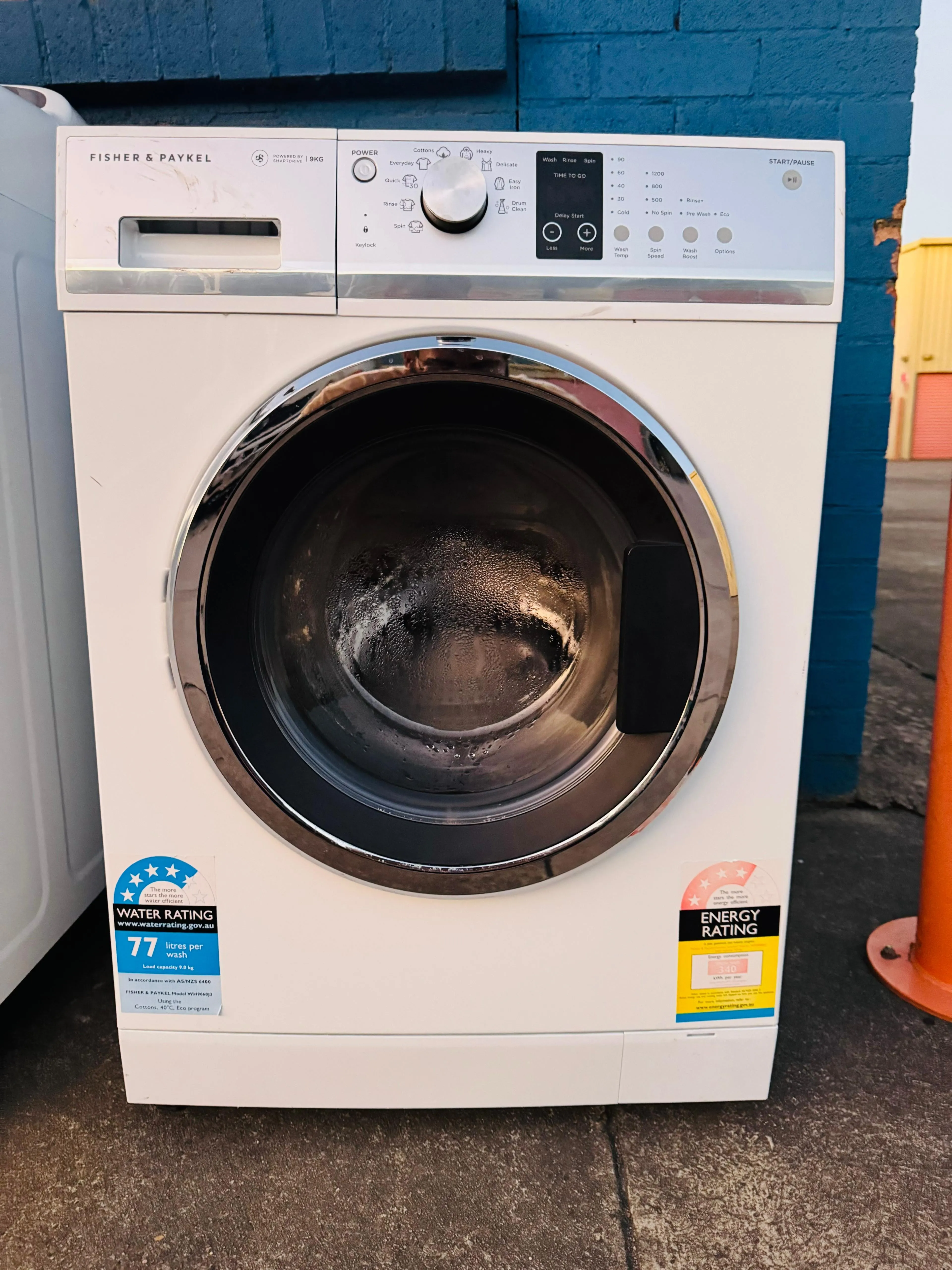 **FISHER & PAYKEL 9KGS FRONT LOADER WASHING MACHINE**