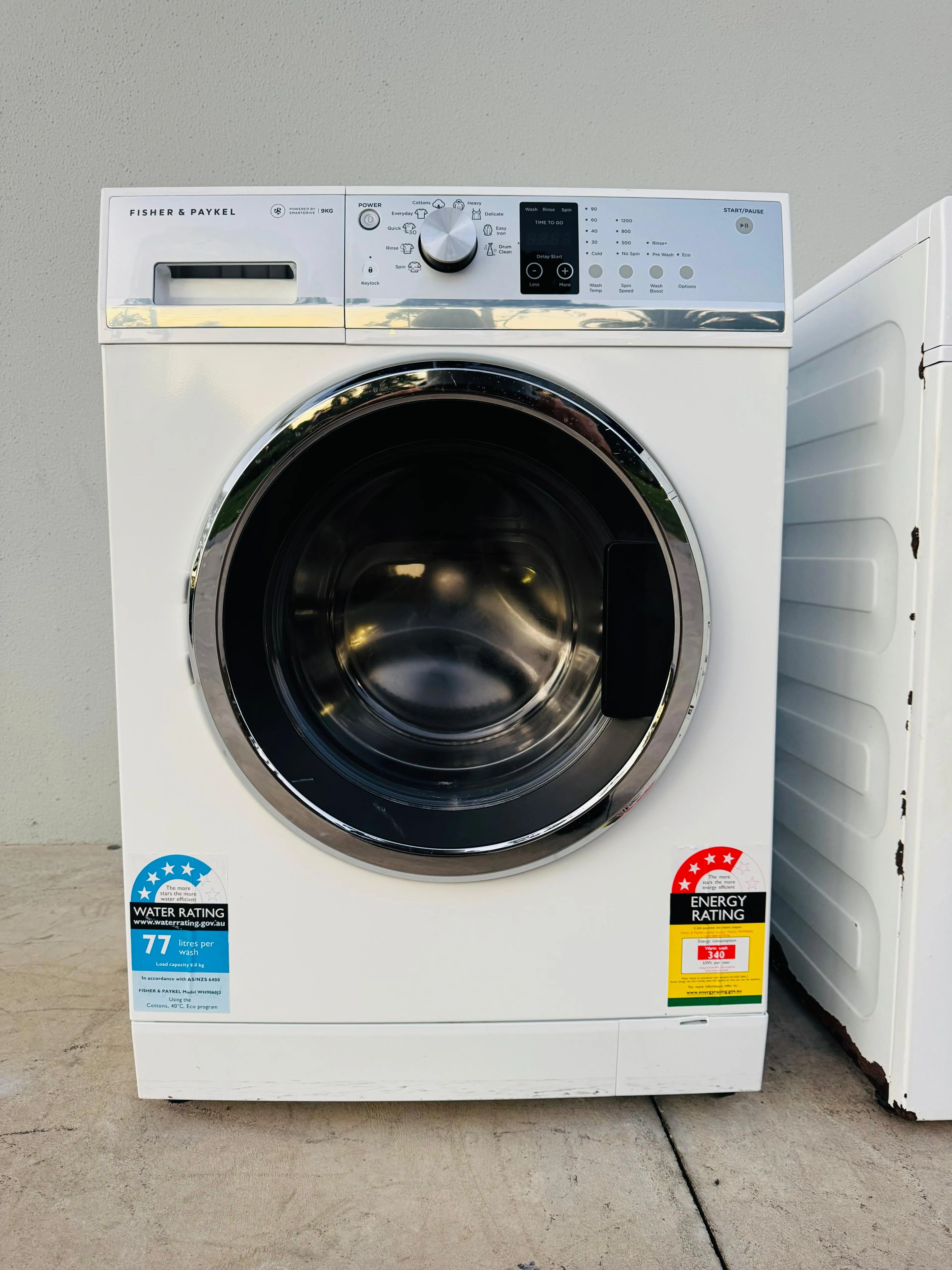 **FISHER & PAYKEL 9KGS FRONT LOADER WASHING MACHINE**