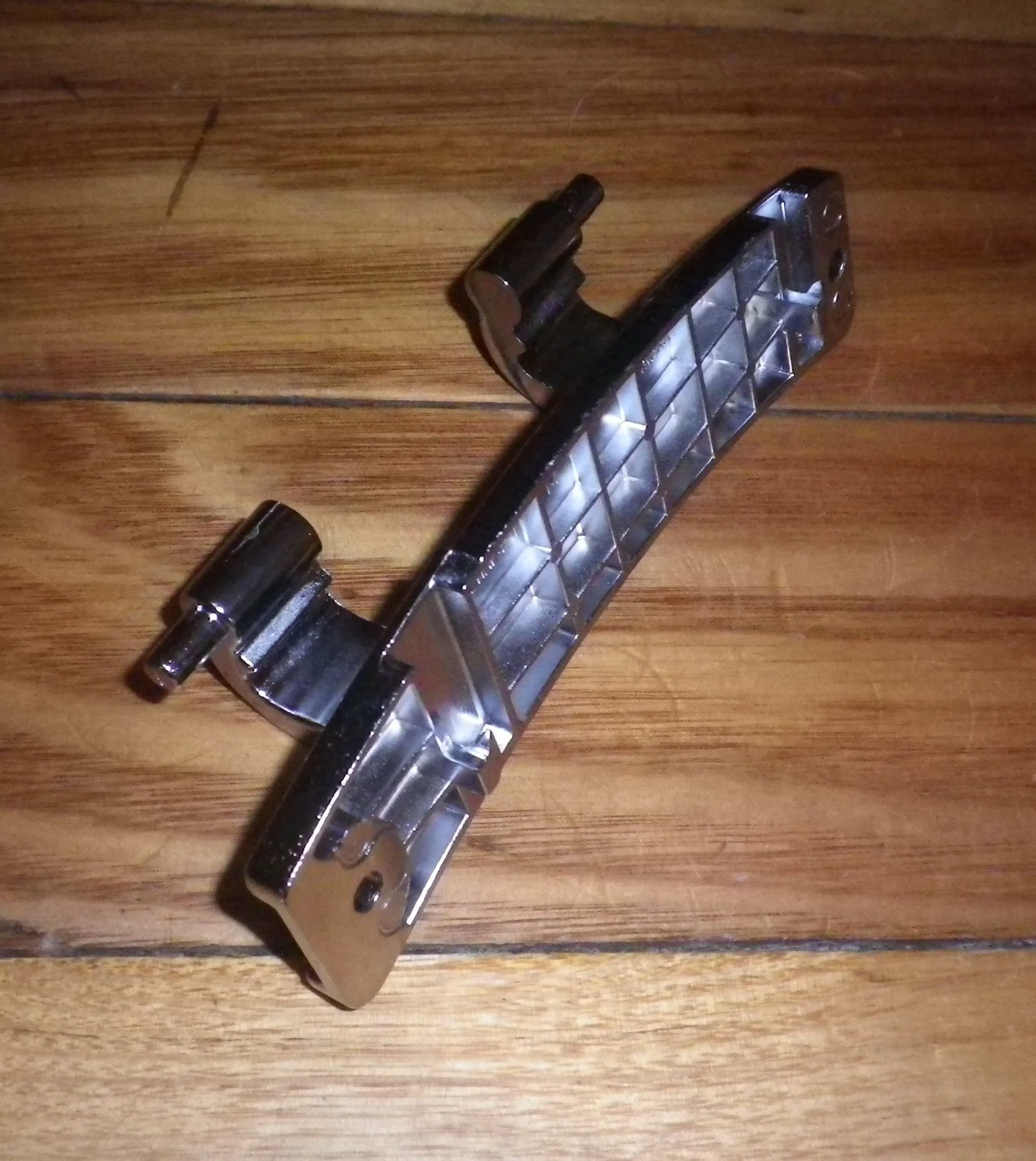 Fisher & Paykel, Haier Front Loader Washer Door Hinge - Part # H0020100677
