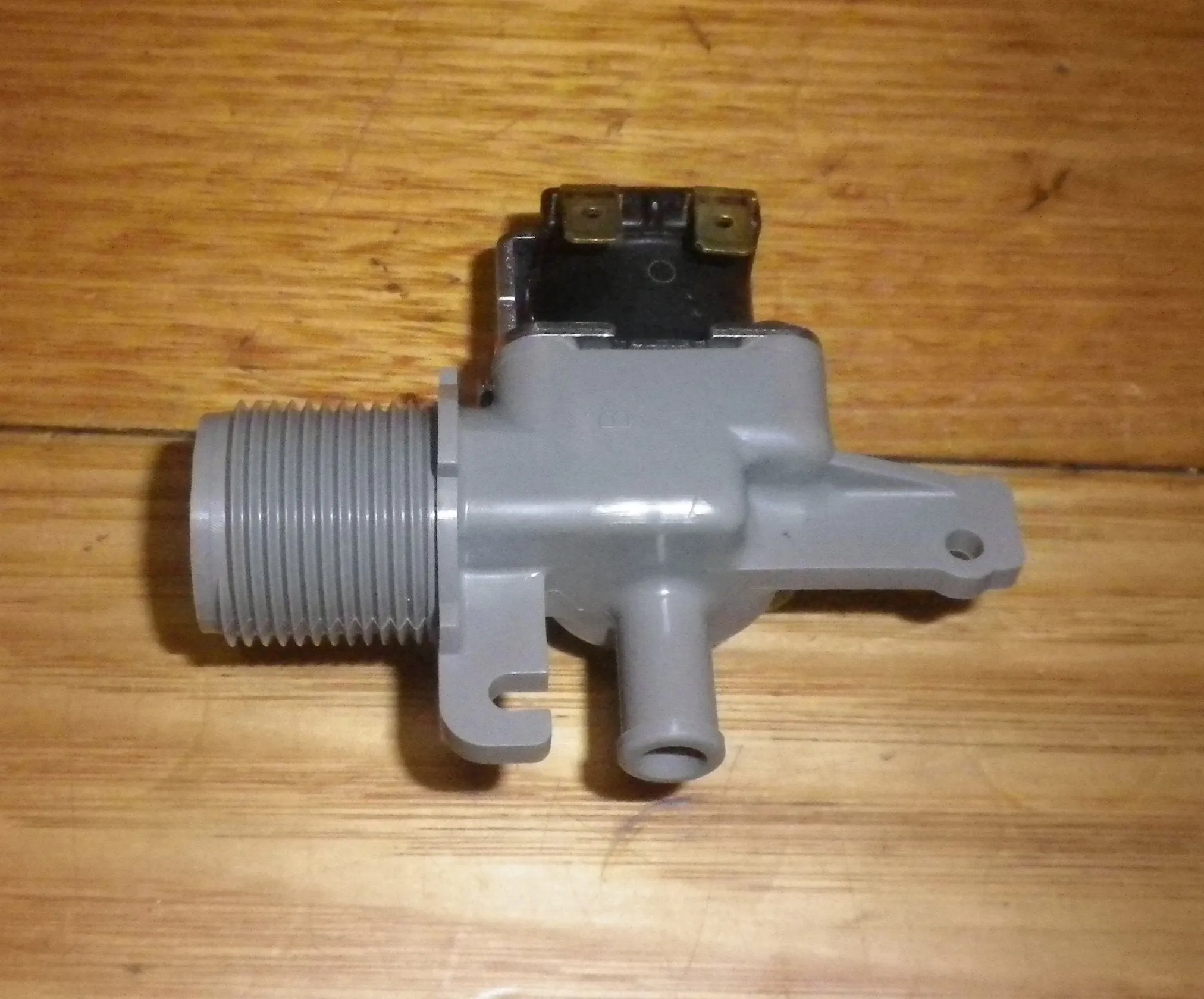 Fisher & Paykel, Haier Top Loader Single Hot Water Inlet Valve - Part # H0034000570A