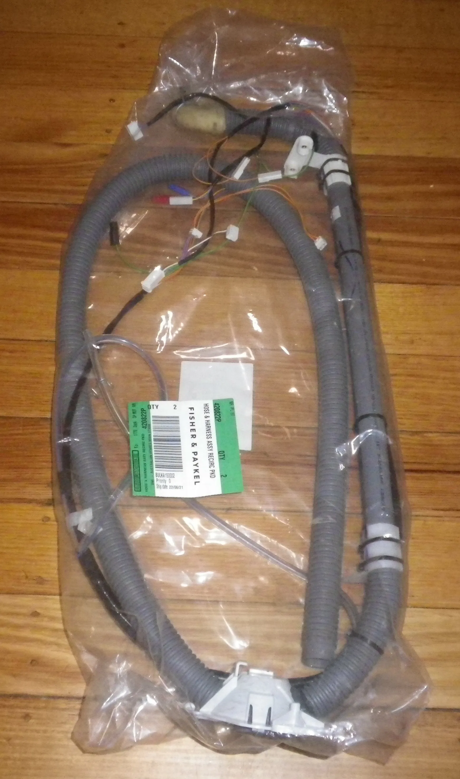 Fisher & Paykel Washing Machine Outlet Hose & Wiring Harness - Part # FP420822P