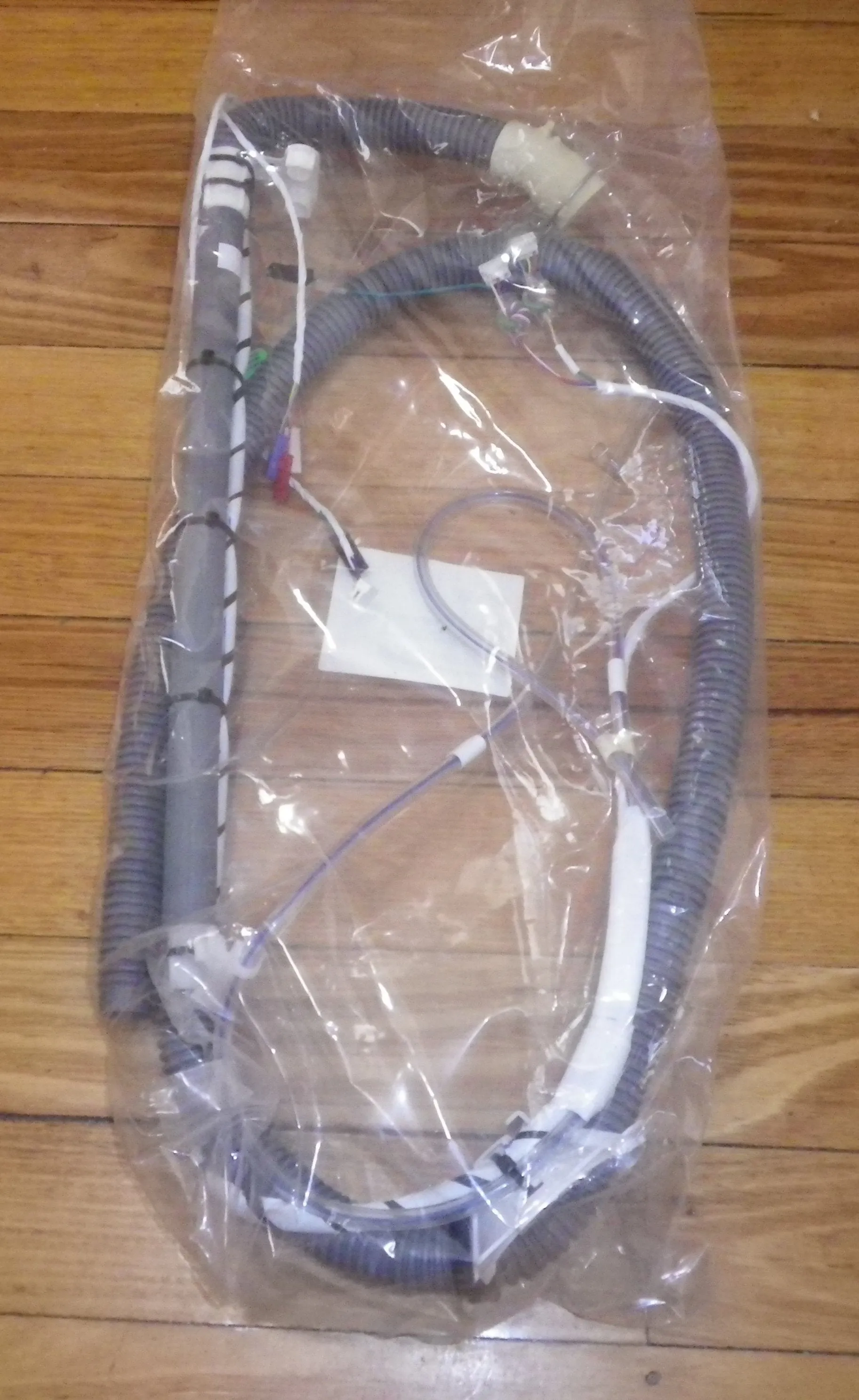 Fisher & Paykel Washing Machine Outlet Hose & Wiring Harness - Part # FP429552P