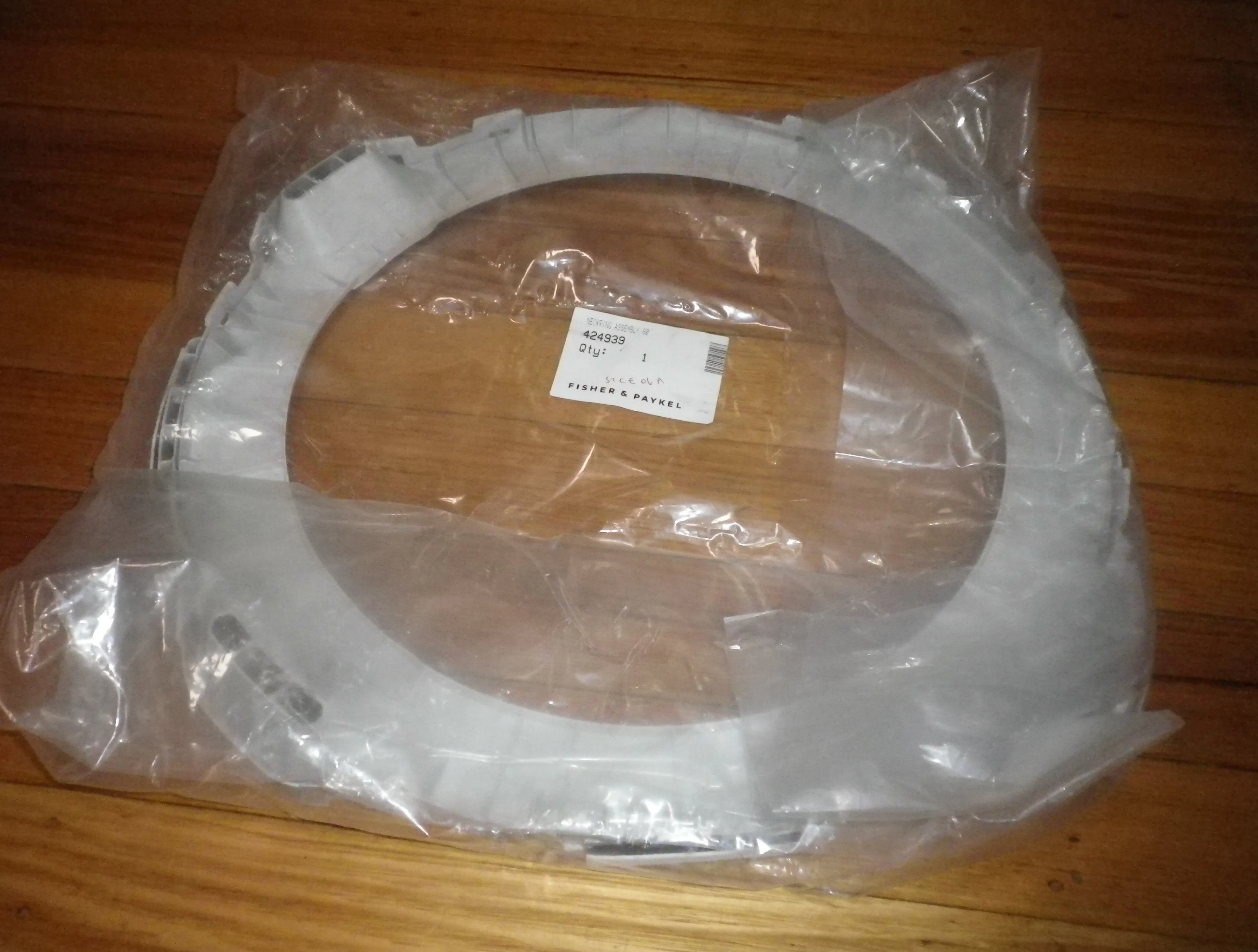 Fisher & Paykel WashSmart Washing Machine Bowl Top Ring - Part # FP424939