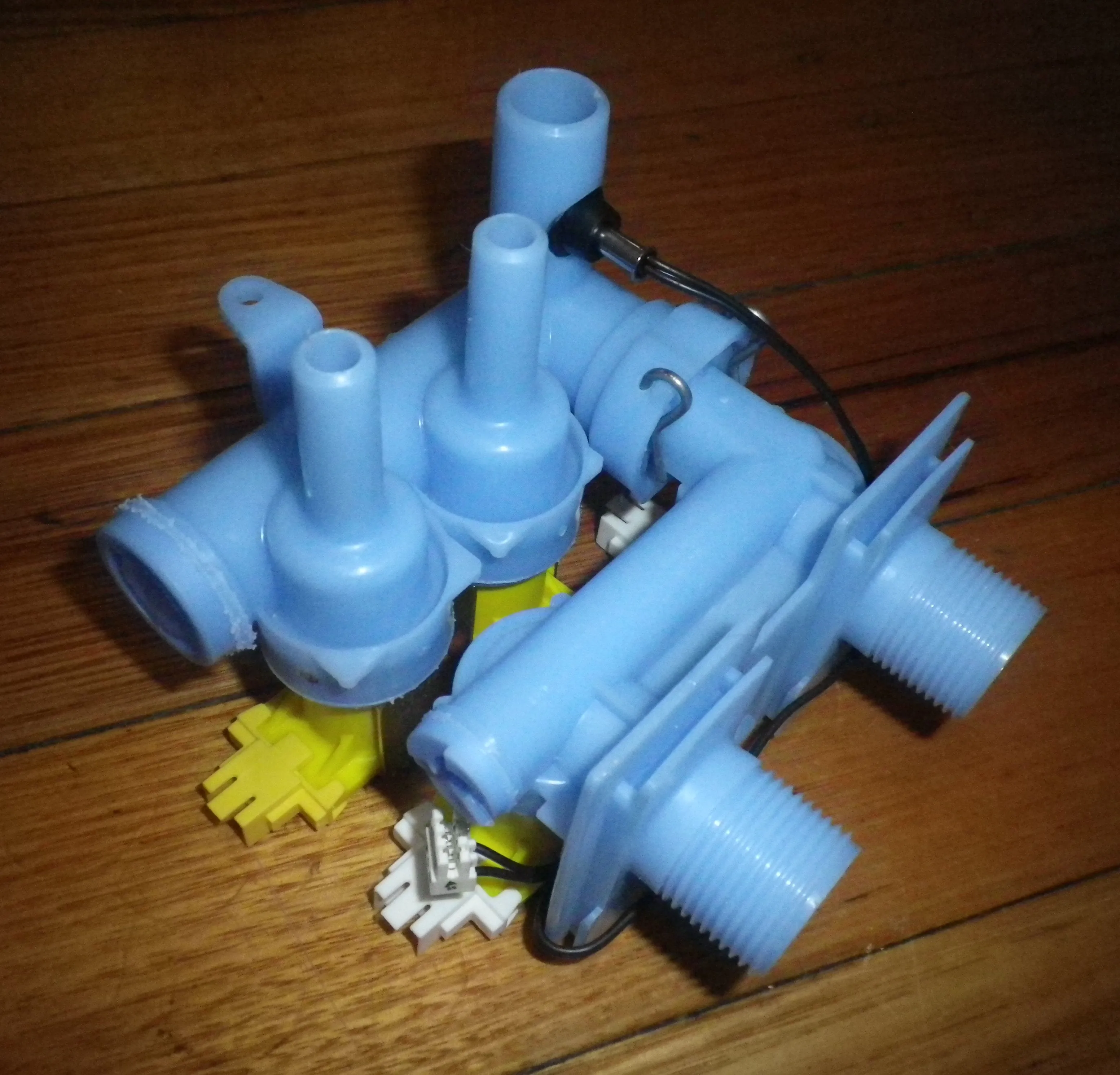 Fisher & Paykel WL70, WL80 24Volt Quad Blue Inlet Valve - Part # FP090QUAD