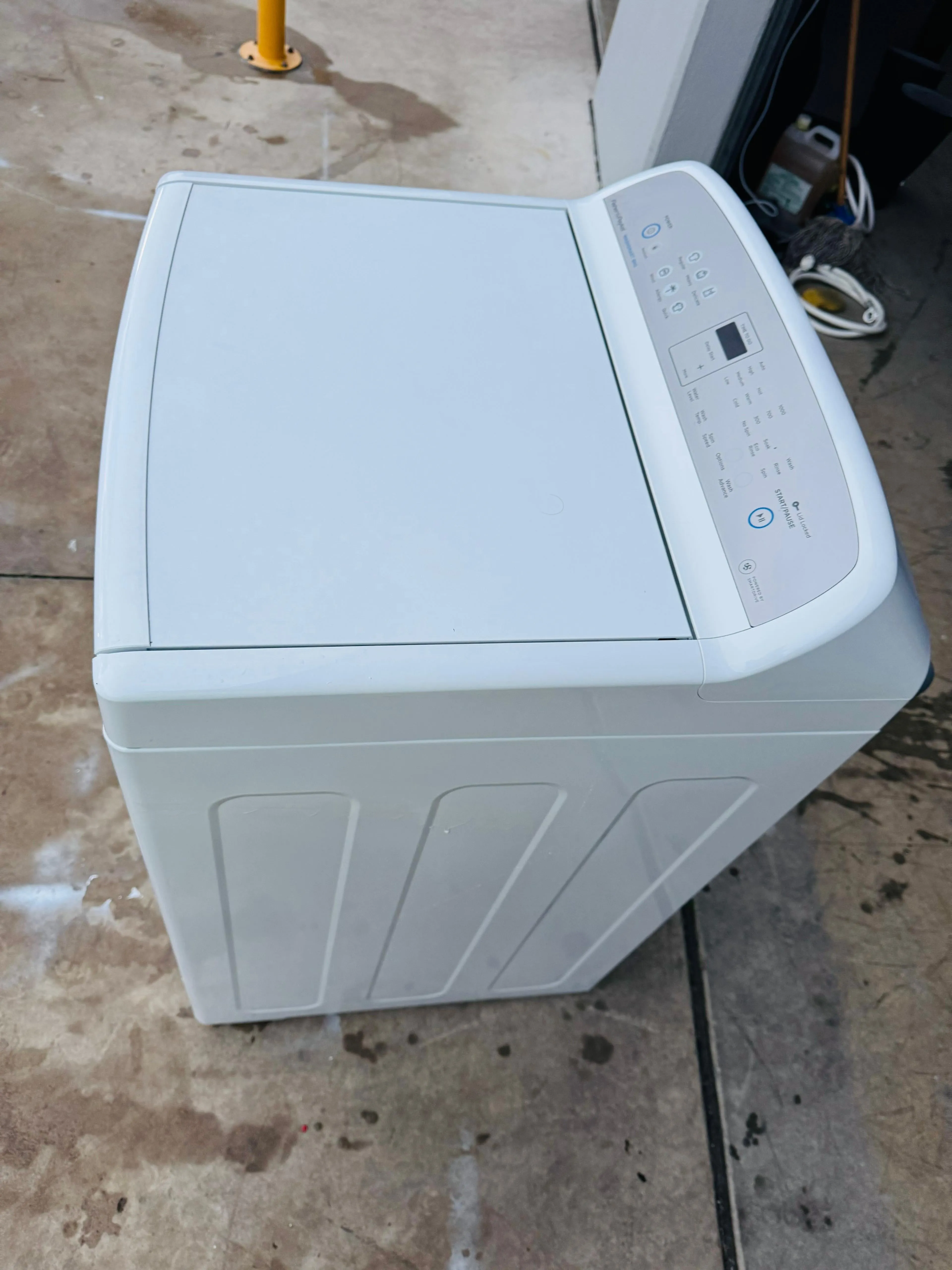**FISHER AND PAYKEL 8 KGS TOP LOADER WASHING MACHINE**