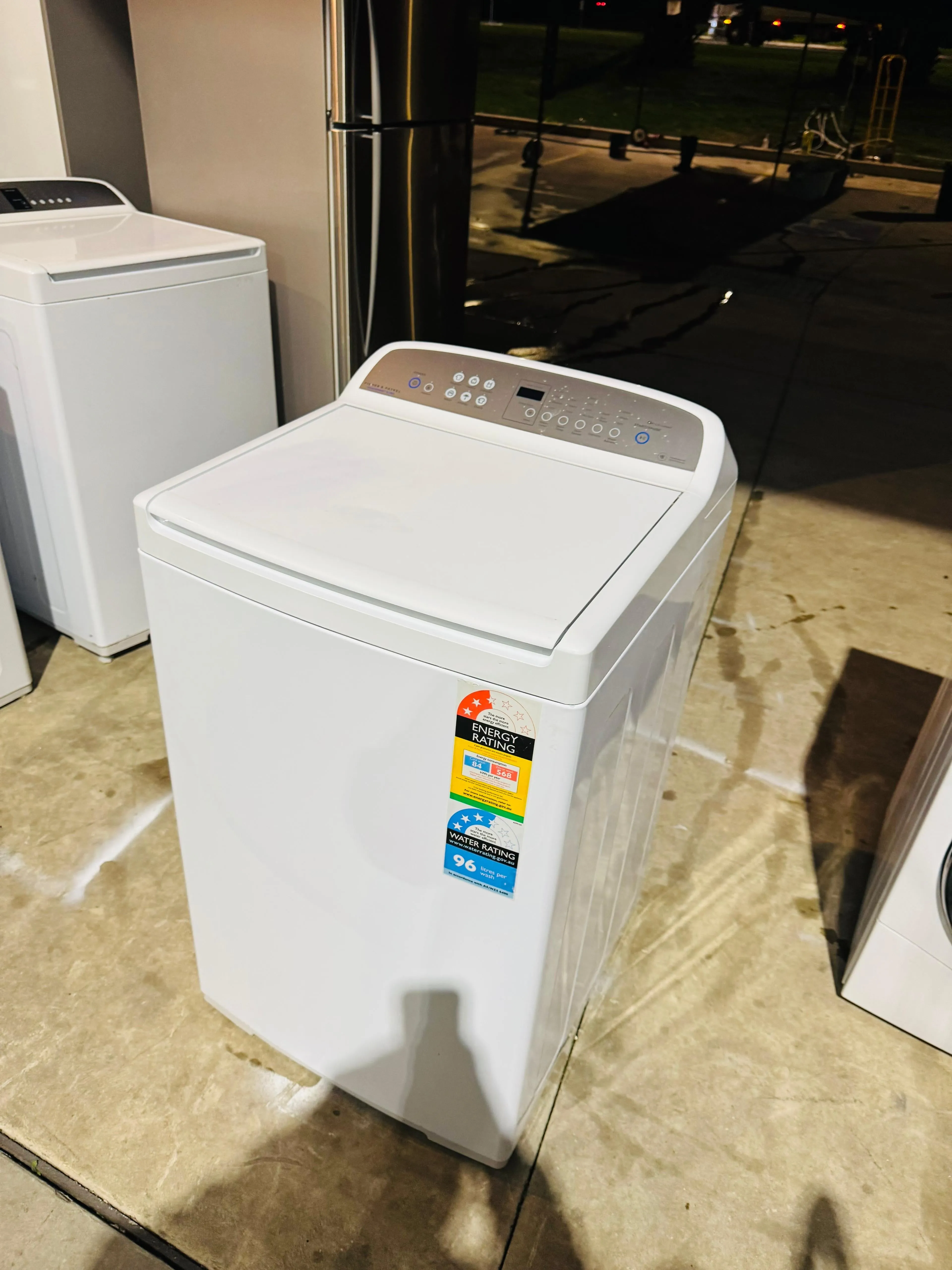 **FISHER AND PAYKEL 8.5 KGS TOP LOADER WASHING MACHINE**
