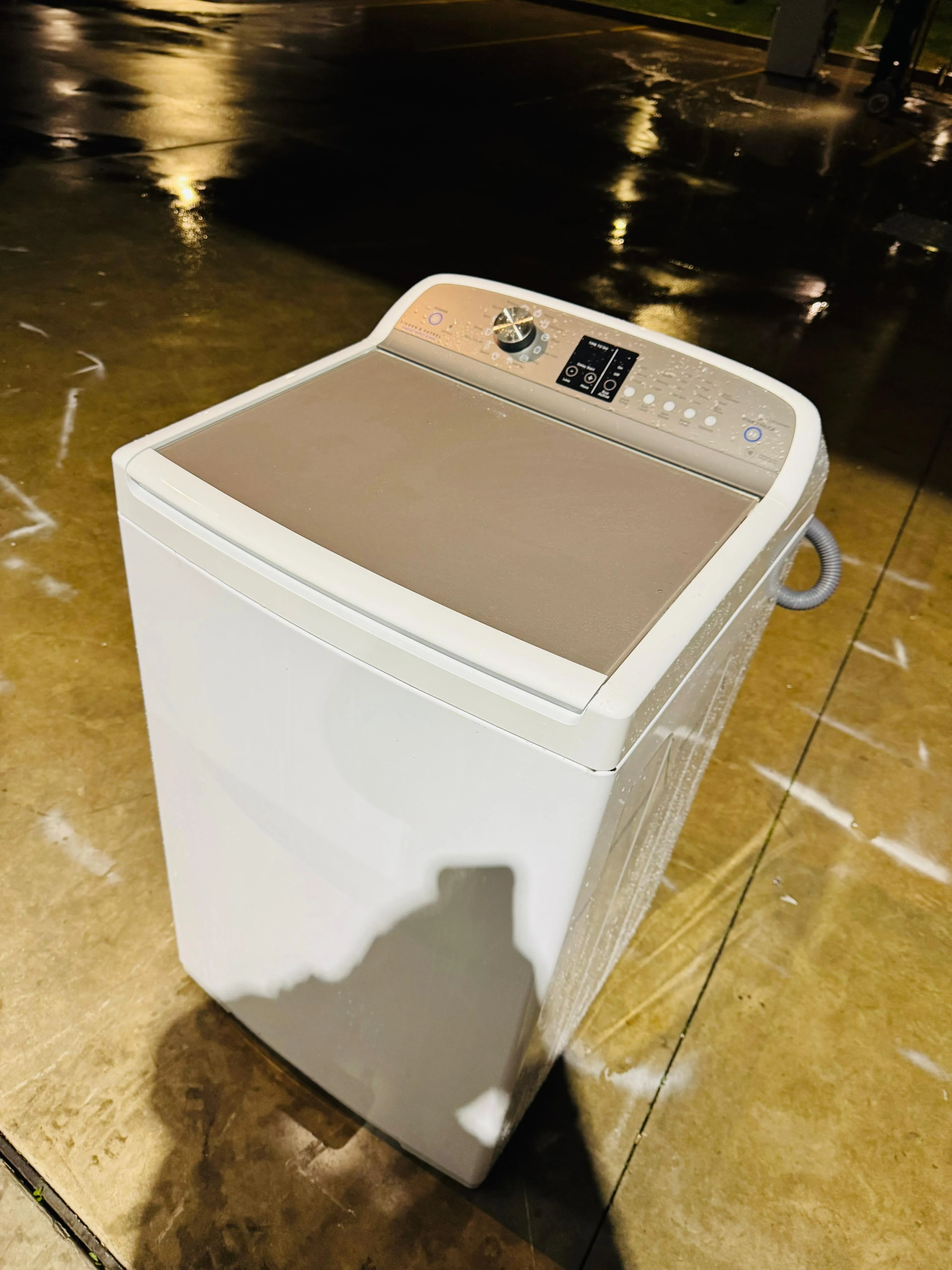 **FISHER AND PAYKEL 8.5 KGS TOP LOADER WASHING MACHINE**