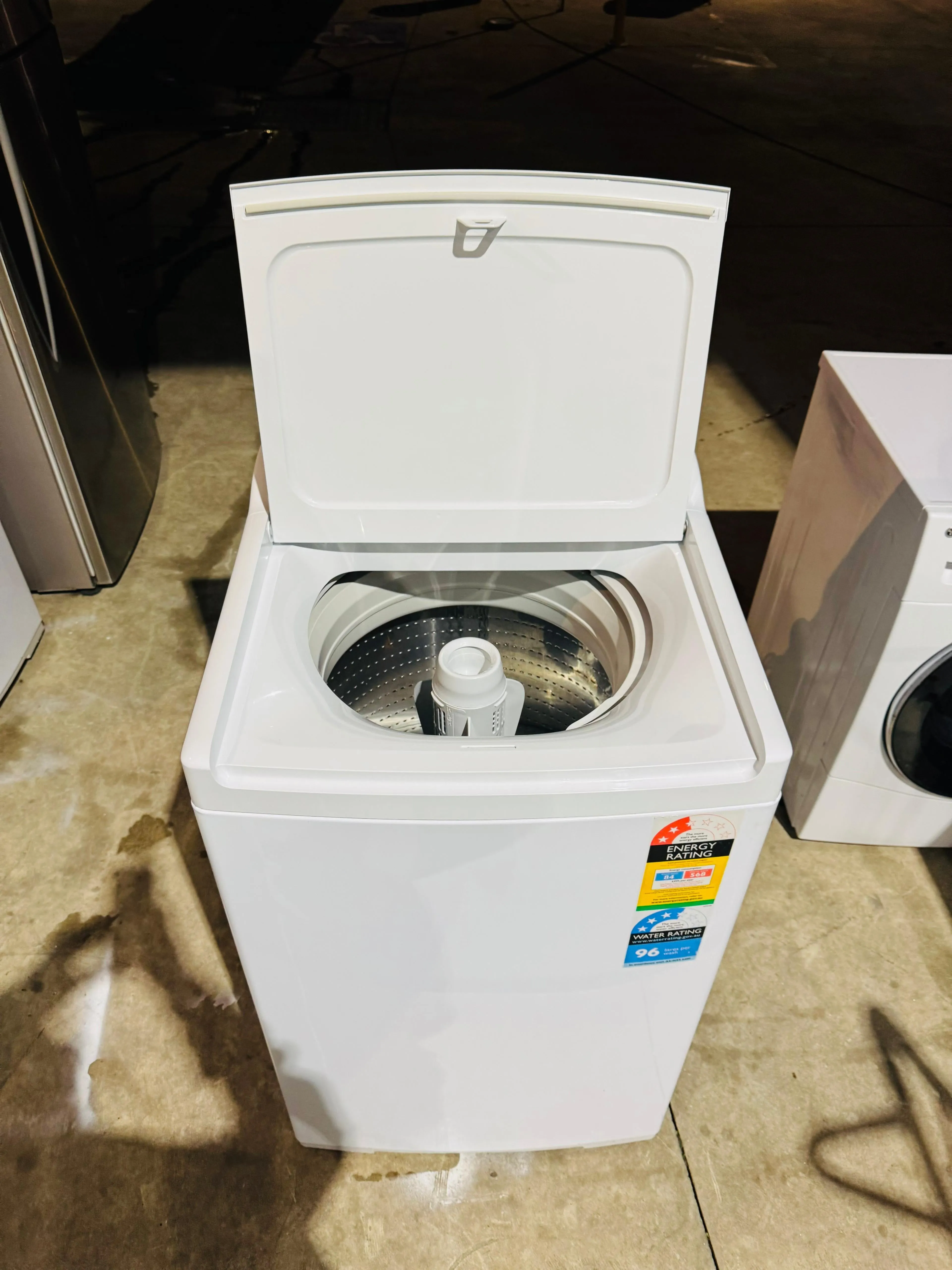 **FISHER AND PAYKEL 8.5 KGS TOP LOADER WASHING MACHINE**