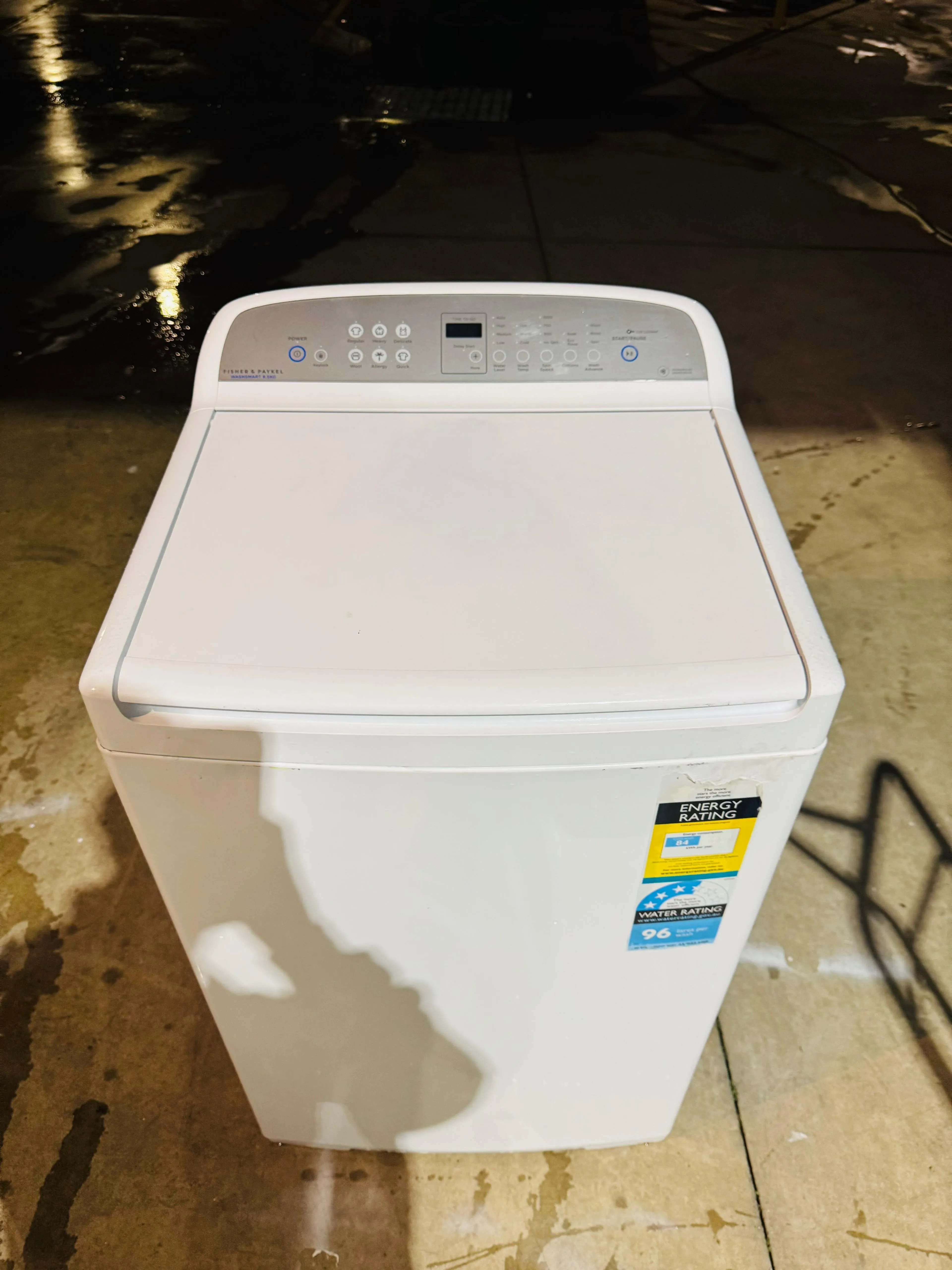 **FISHER AND PAYKEL 8.5 KGS TOP LOADER WASHING MACHINE**