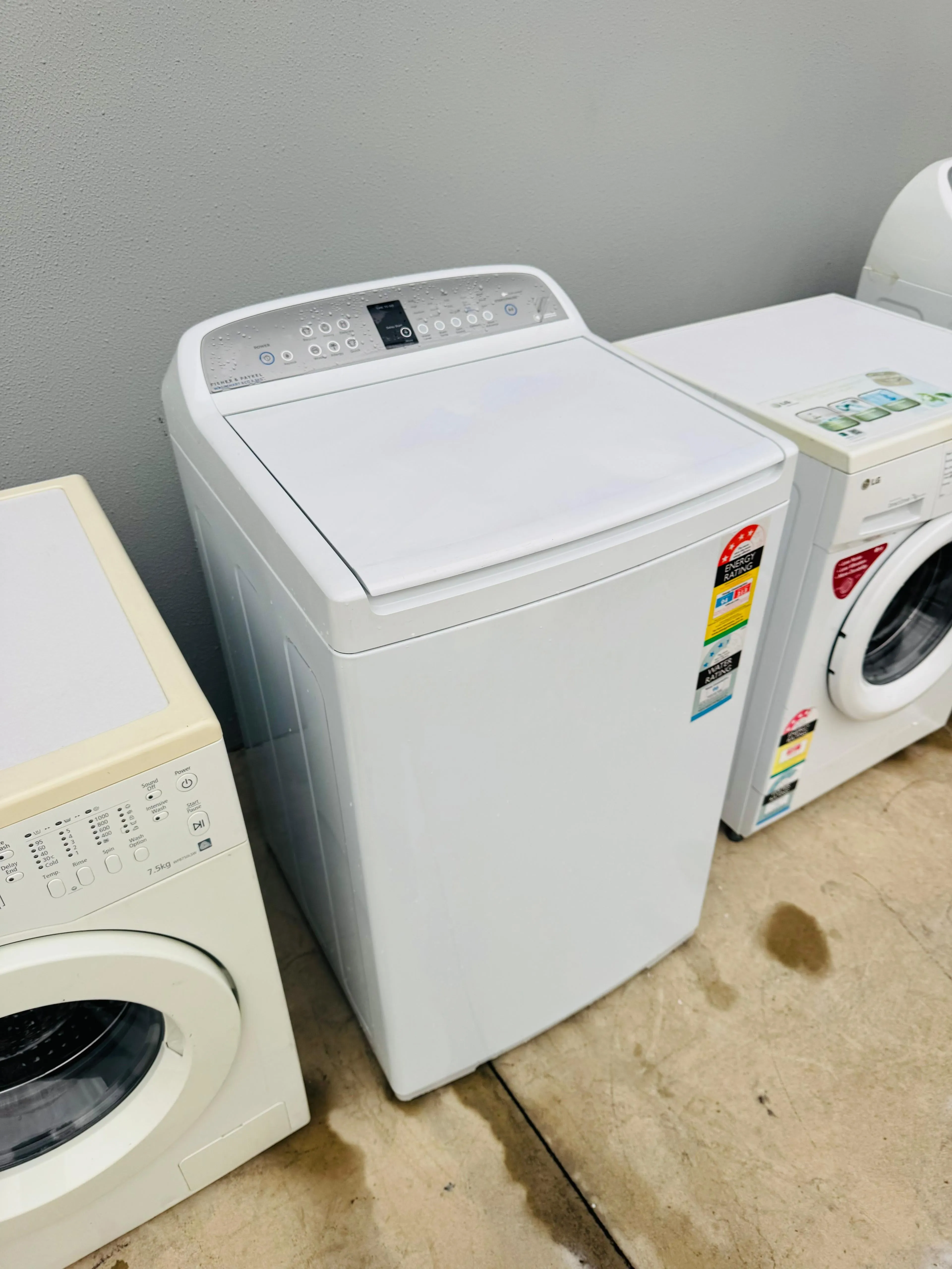 **FISHER AND PAYKEL 8.5 KGS TOP LOADER WASHING MACHINE**