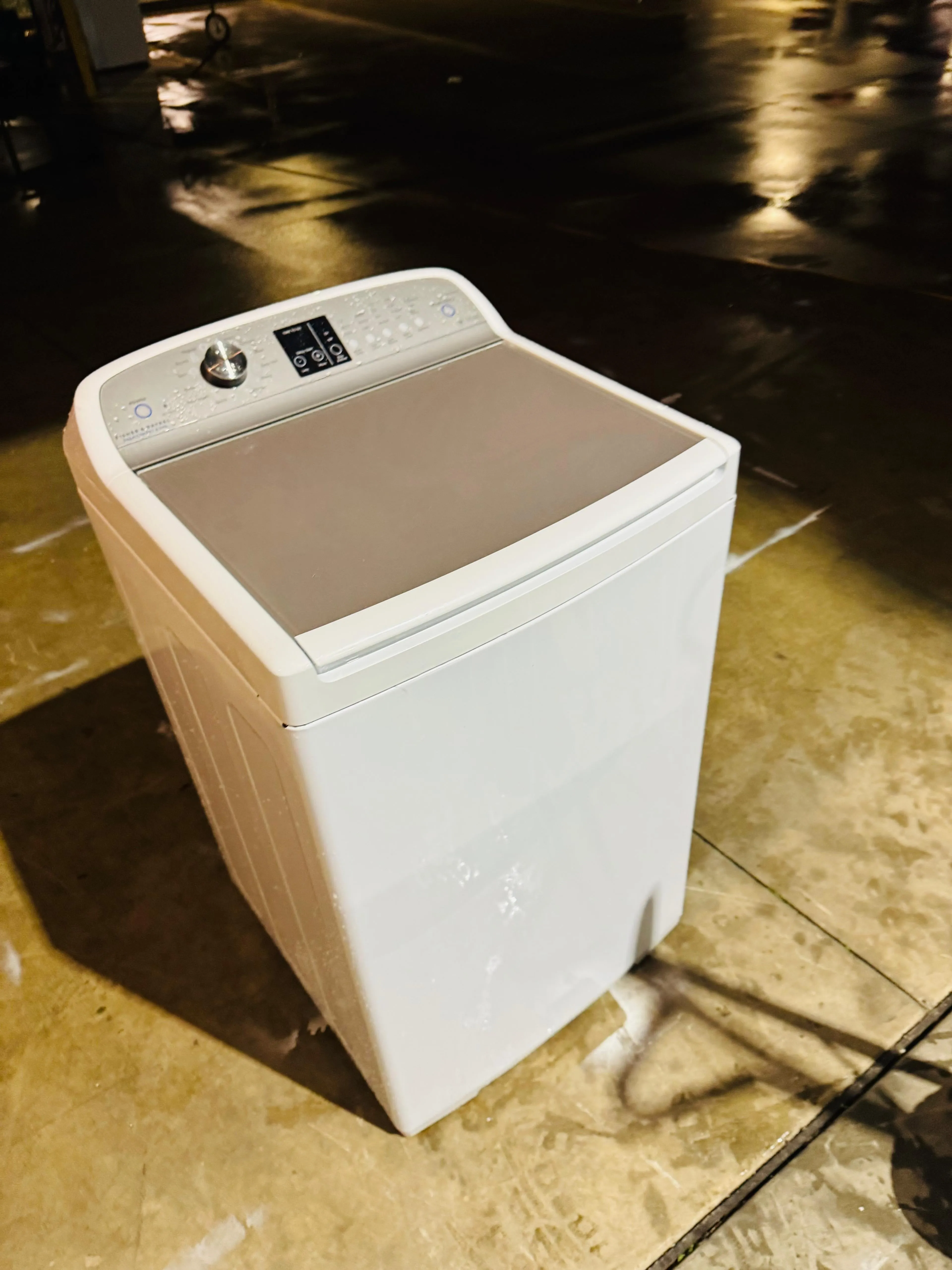 **FISHER AND PAYKEL 8.5 KGS TOP LOADER WASHING MACHINE**