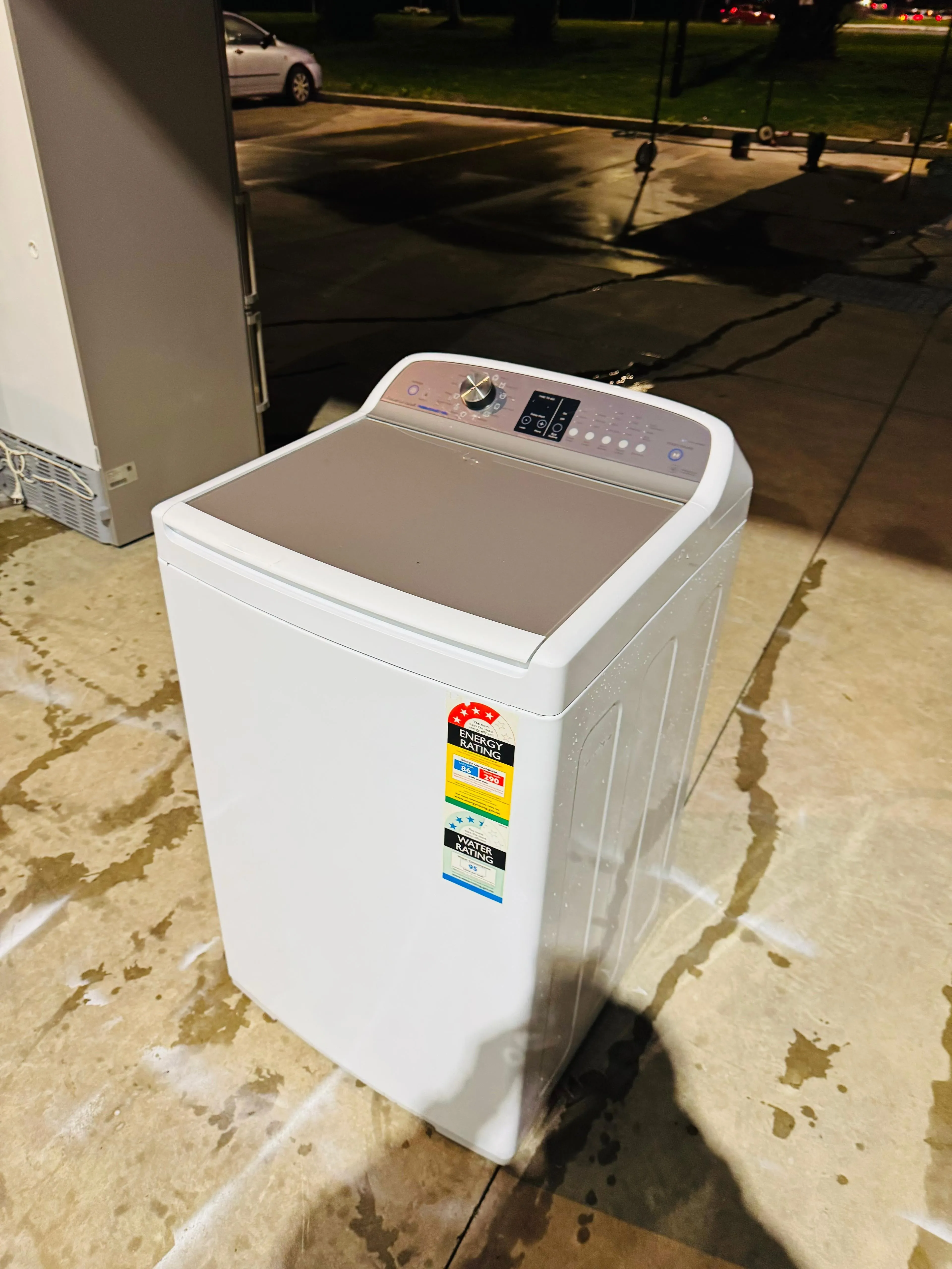 **FISHER AND PAYKEL 8KGS TOP LOADER WASHING MACHINE**