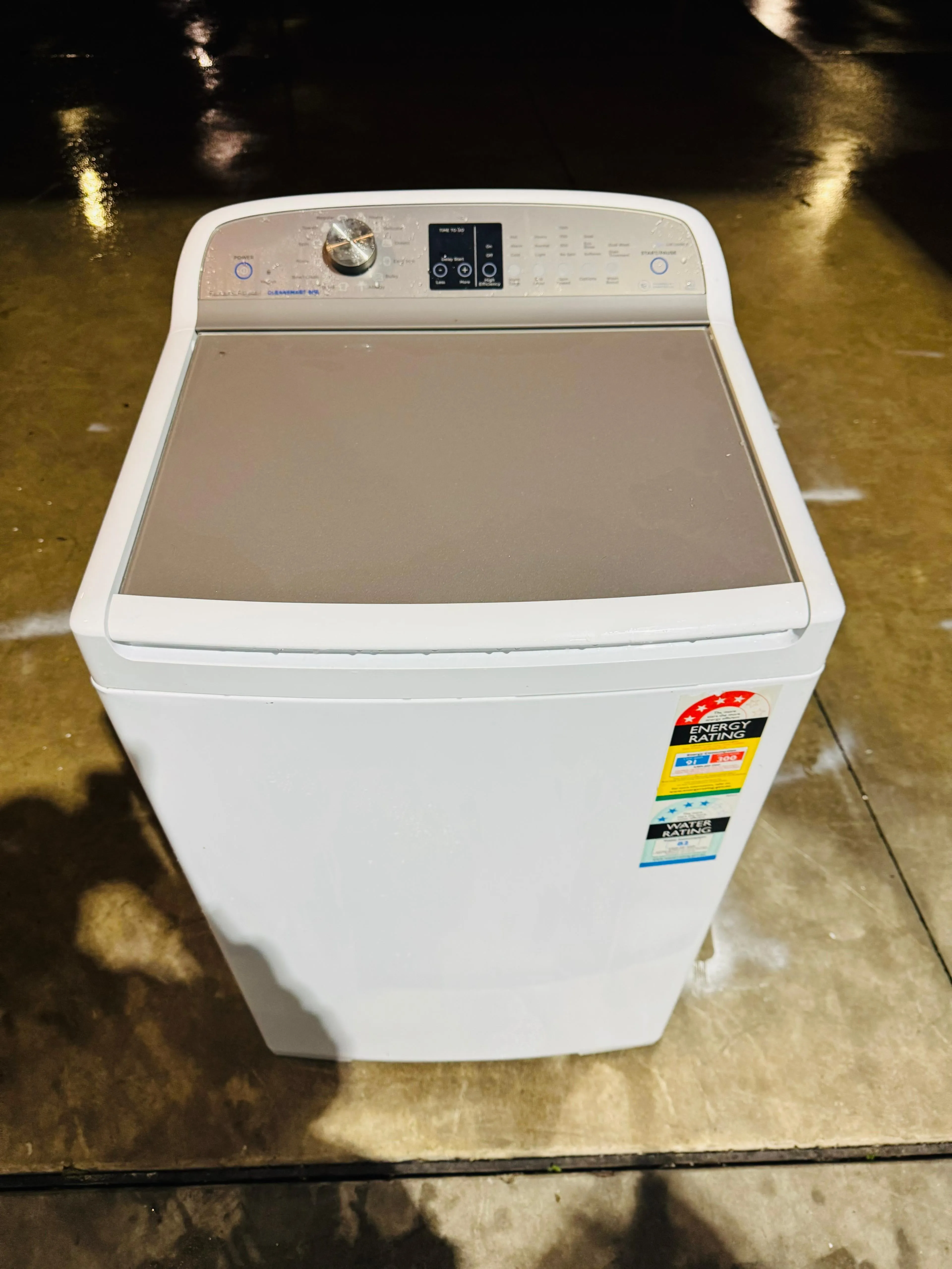 **FISHER AND PAYKEL 8KGS TOP LOADER WASHING MACHINE**