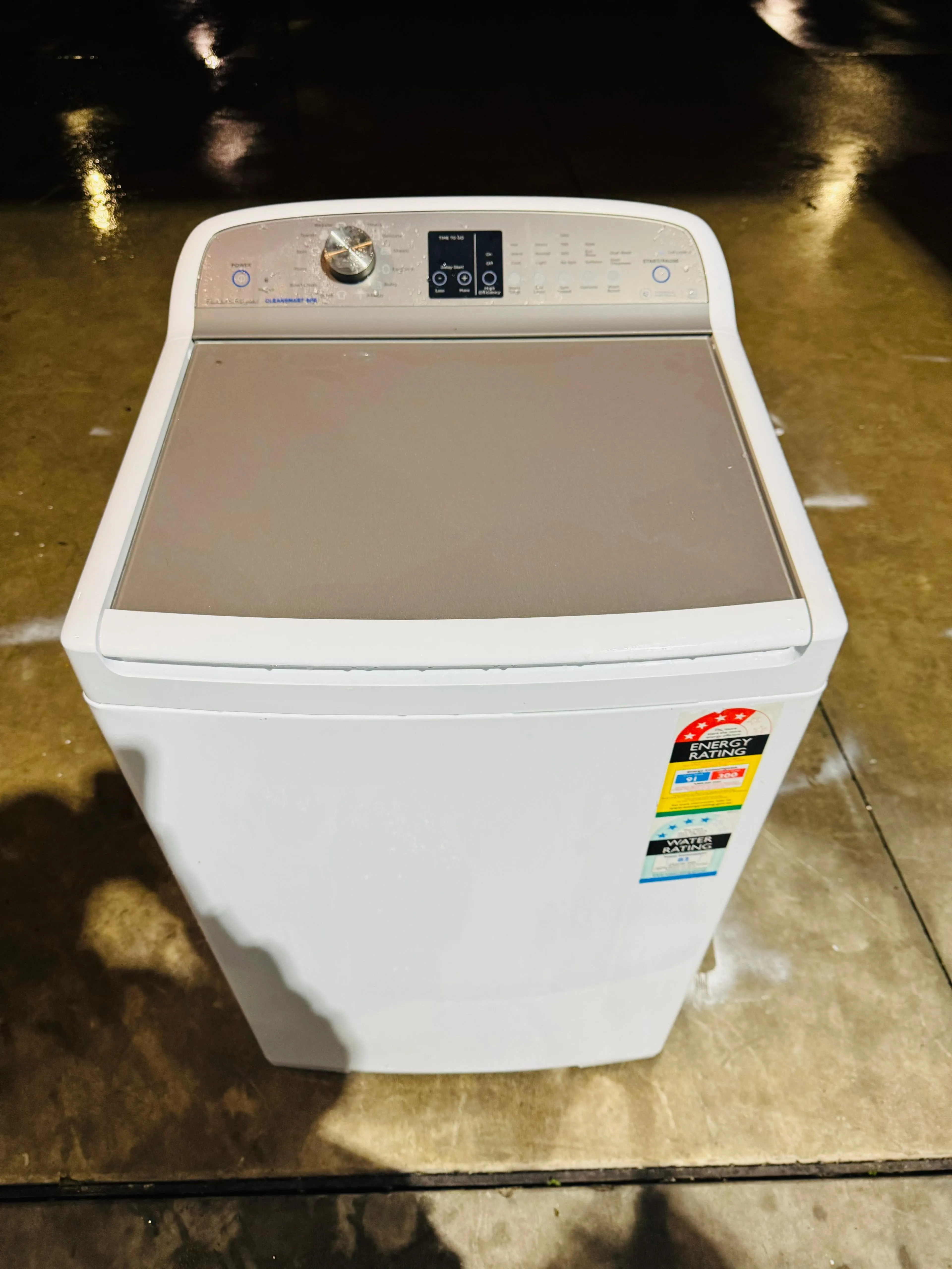 **FISHER AND PAYKEL 8KGS TOP LOADER WASHING MACHINE**