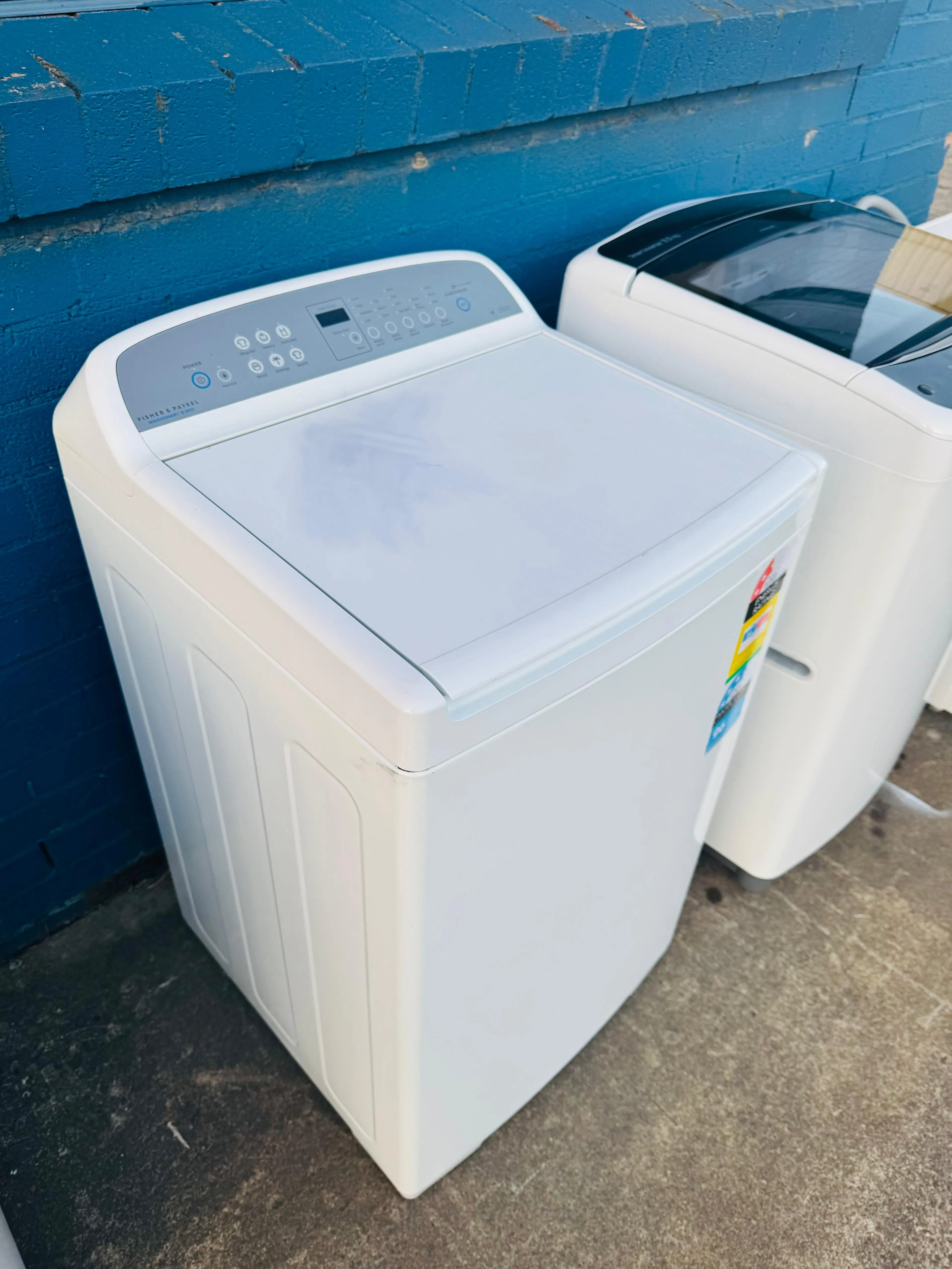**FISHERS & PAYKEL 8.5 KGS TOP LOADER WASHING MACHINE**